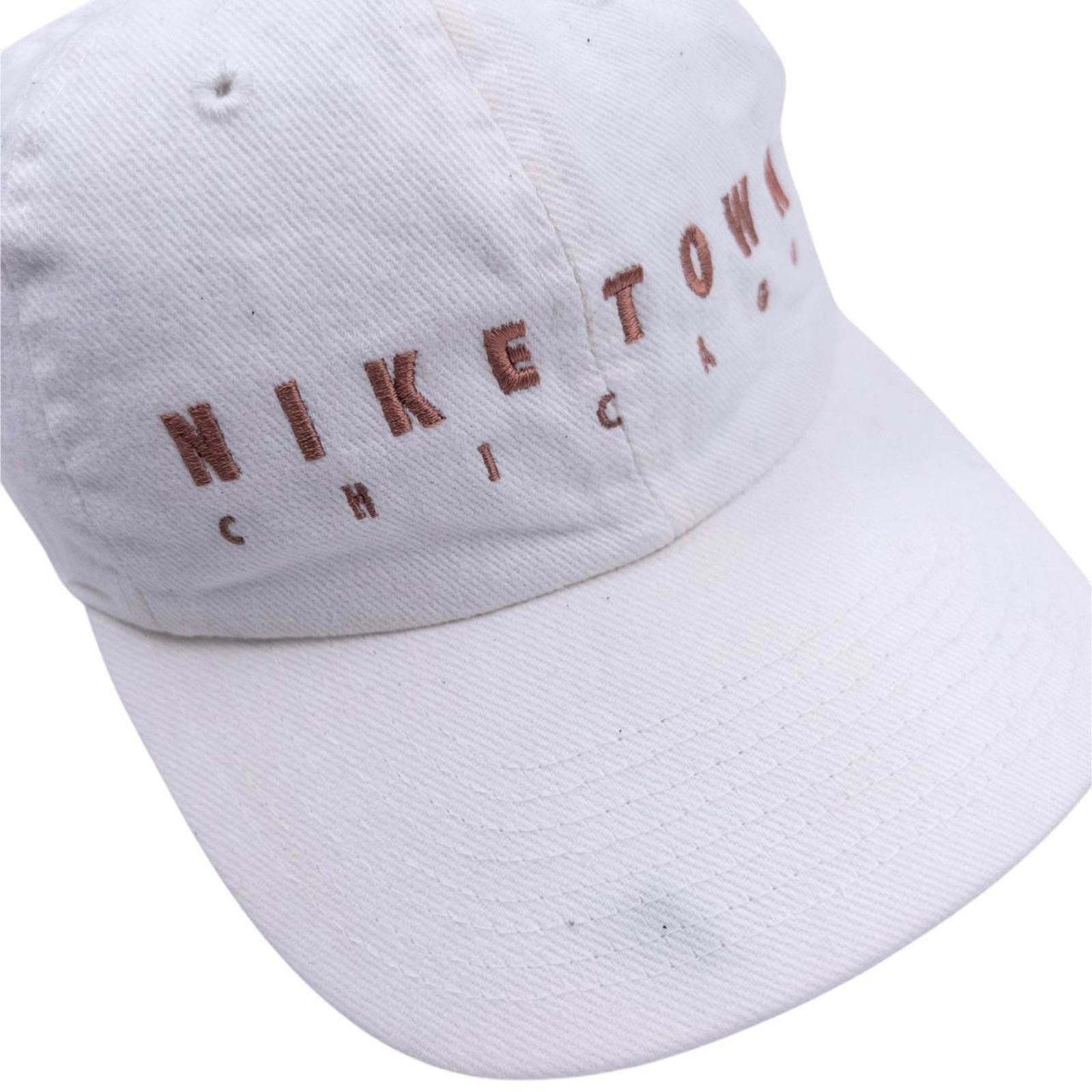 Nike Vintage Nike Niketown Chicago Embroidered Hat Size ONE SIZE - 7 Thumbnail