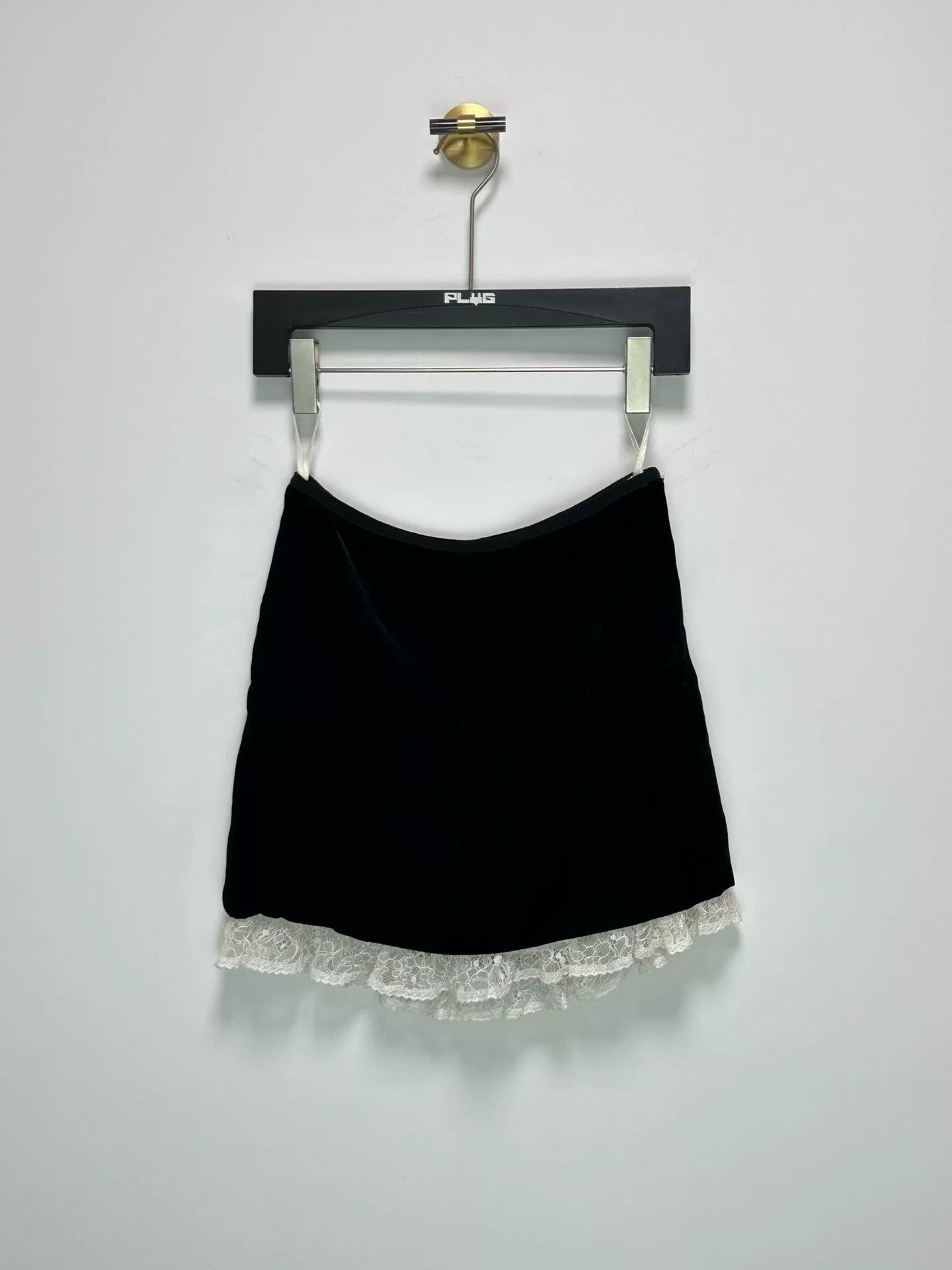 Miu Miu Miu Miu Black Velvet Lace Hem Short Skirt Size US XS / EU 42 / 0 - 1 Thumbnail