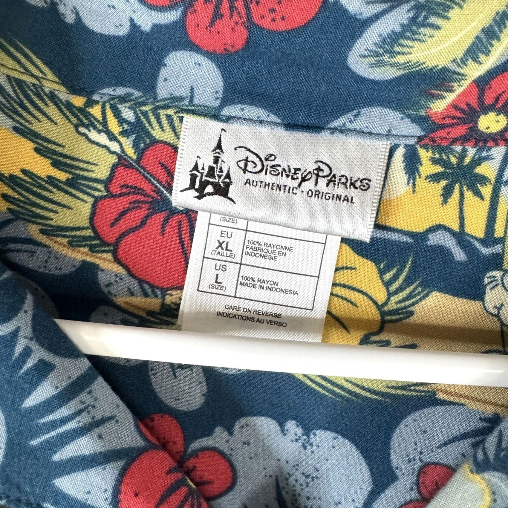 Disney Disney Parks Shirt Mens L Blue Mickey Hawaiian Button Front Tropical Surfing Size US L / EU 52-54 / 3 - 7 Thumbnail