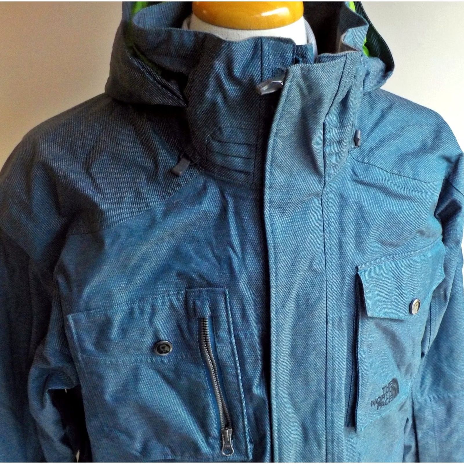 The North Face VTG The North Face Hyvent Recco System Pinstripe Cryptic Jacket XL Mens Parka Blue Striped Hood Recco Extra Large Pockets Zip Winter Vintage Size US XL / EU 56 / 4 - 3 Thumbnail