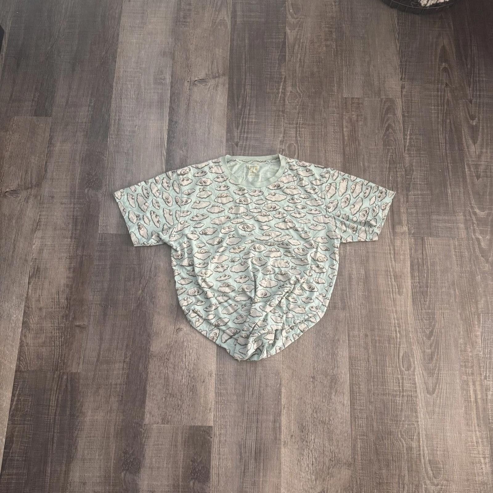 Uniqlo KAWS • UNIQLO "Cloud" Tee (XL) Size US XL / EU 56 / 4 - 1 Thumbnail