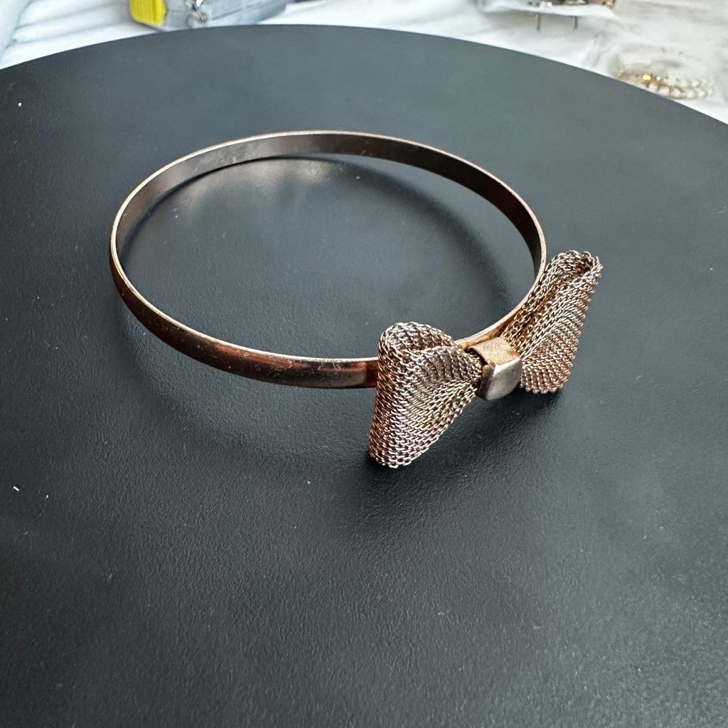 The Unbranded Brand Women's Unbranded Rose Gold Bow Bracelet Size ONE SIZE - 1 Thumbnail