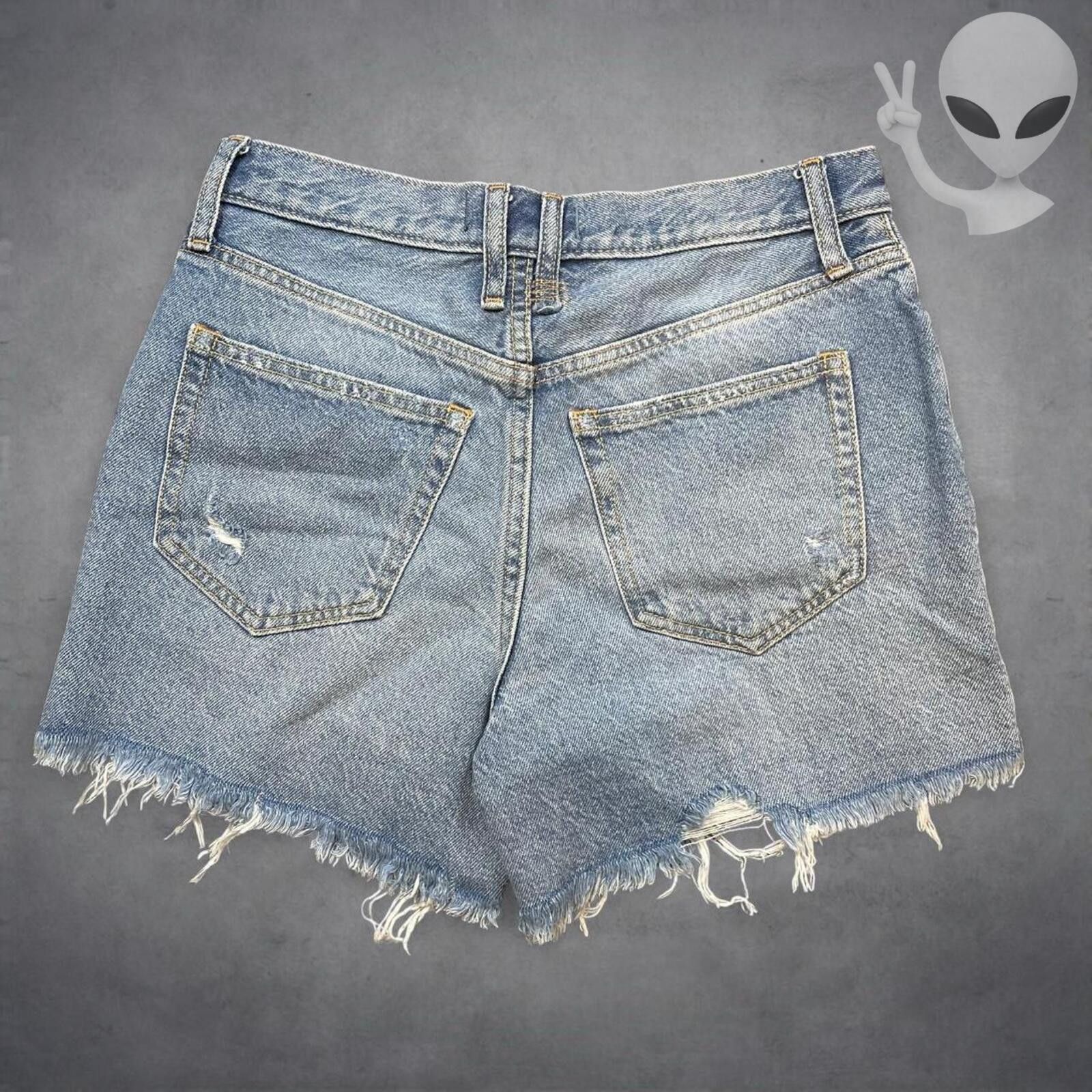 Other WE THE FREE Women's Cutoff Shorts 28 Light Daisy Dukes NWT Size 26" / US 2 / IT 38 - 2 Thumbnail