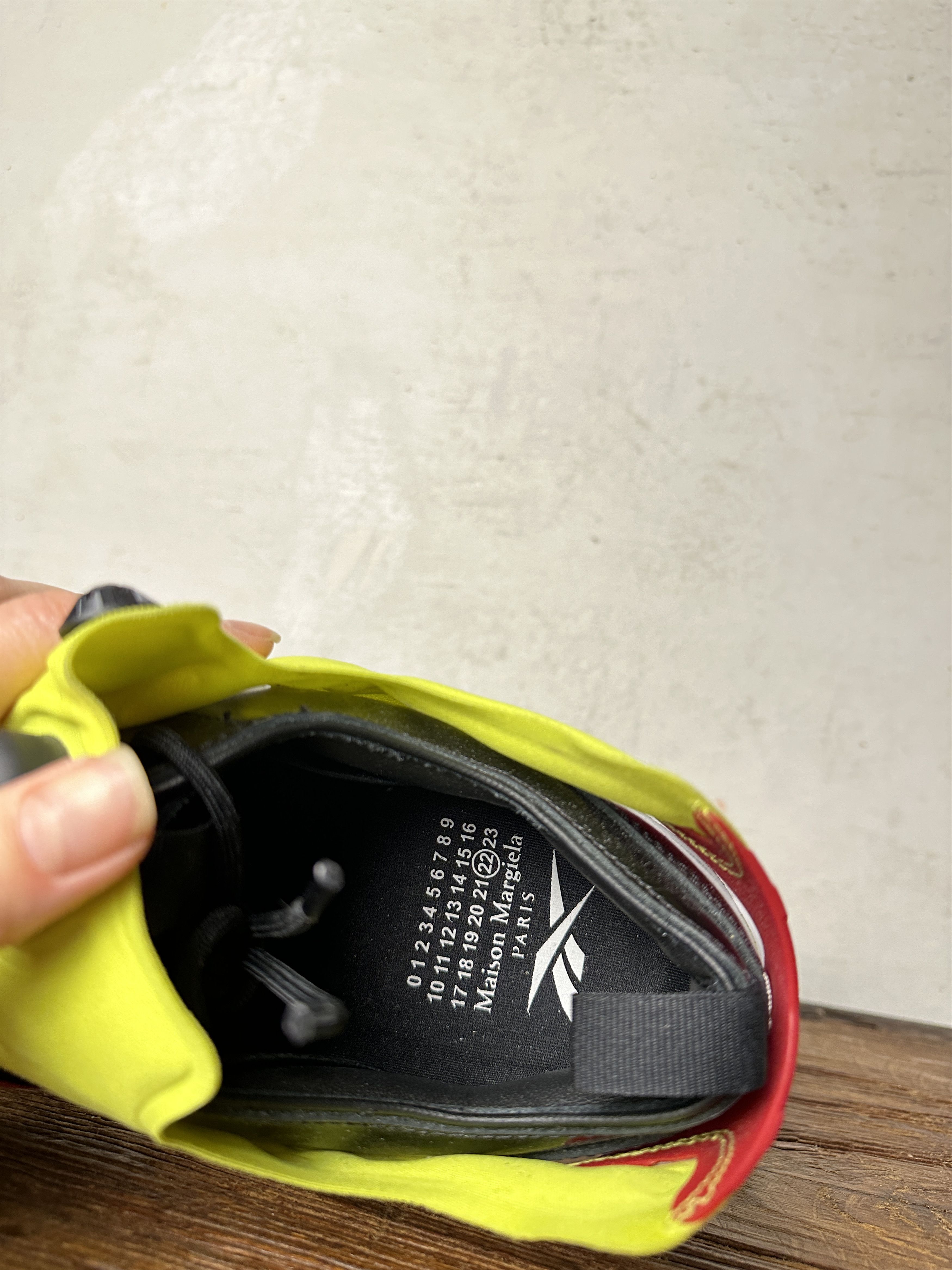 Maison Margiela × Reebok Reebok x Maison Margiela Citron Tabi Instapump Fury Oxford Size US 10.5 / EU 43-44 - 13 Thumbnail