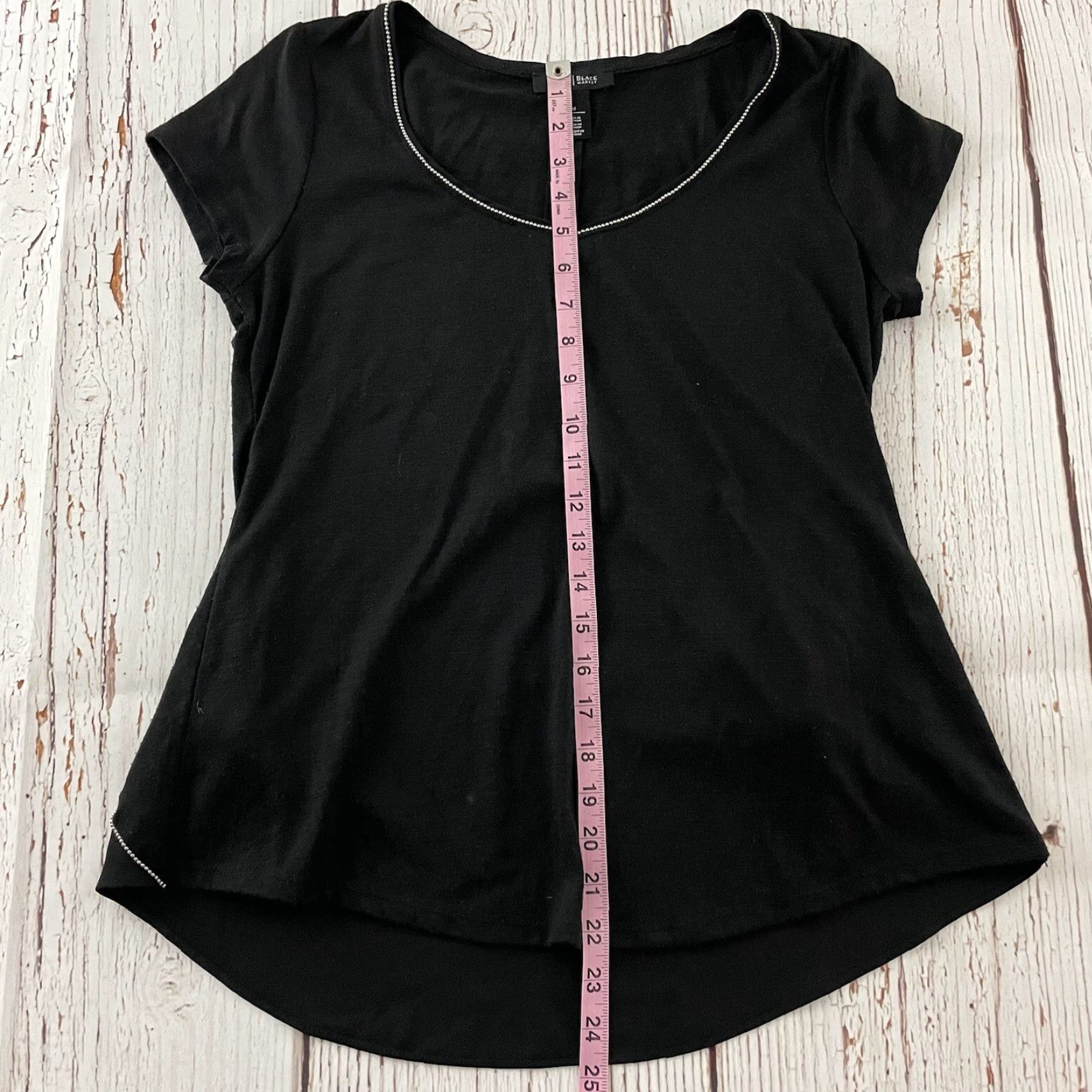 White House Black Market White House Black Market Short Sleeve Shirt Women's M Black Studded Button-Up Shirt Size M / US 6-8 / IT 42-44 - 4 Thumbnail