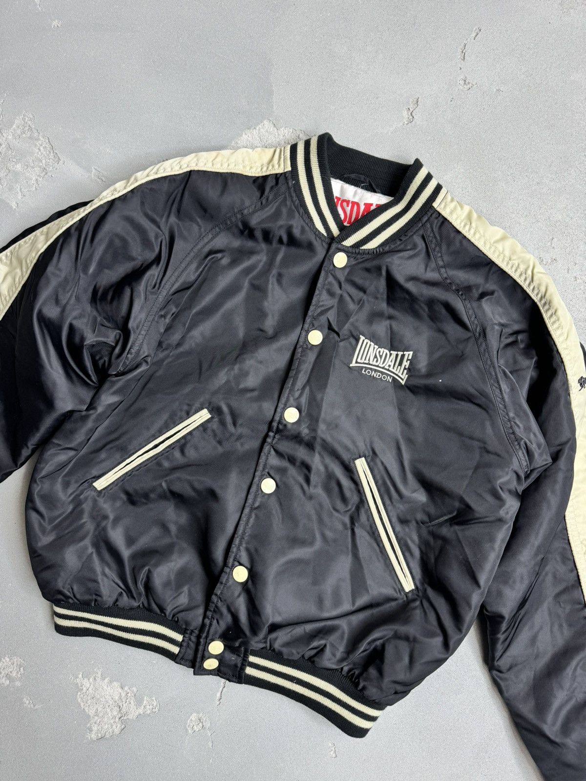Vintage Lonsdale London Classic Black Bomber Jacket Big Lion