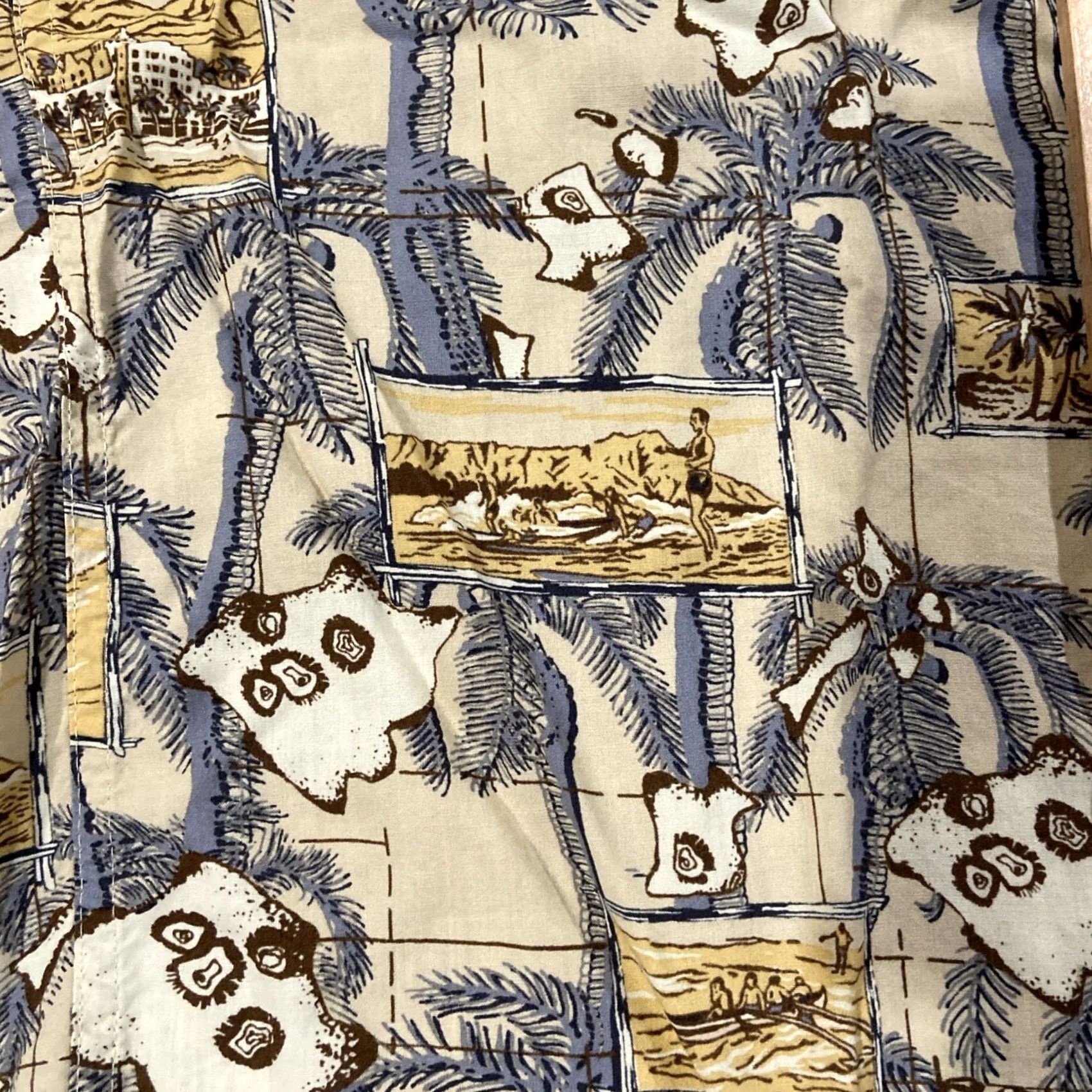 Reyn Spooner REYN SPOONER Beige Hawaiian Islands Canoe Palm Trees 100% SPUN RAYON Medium Button-Up Shirt Mens Hawaiian 90s Vintage Size US M / EU 48-50 / 2 - 7 Thumbnail