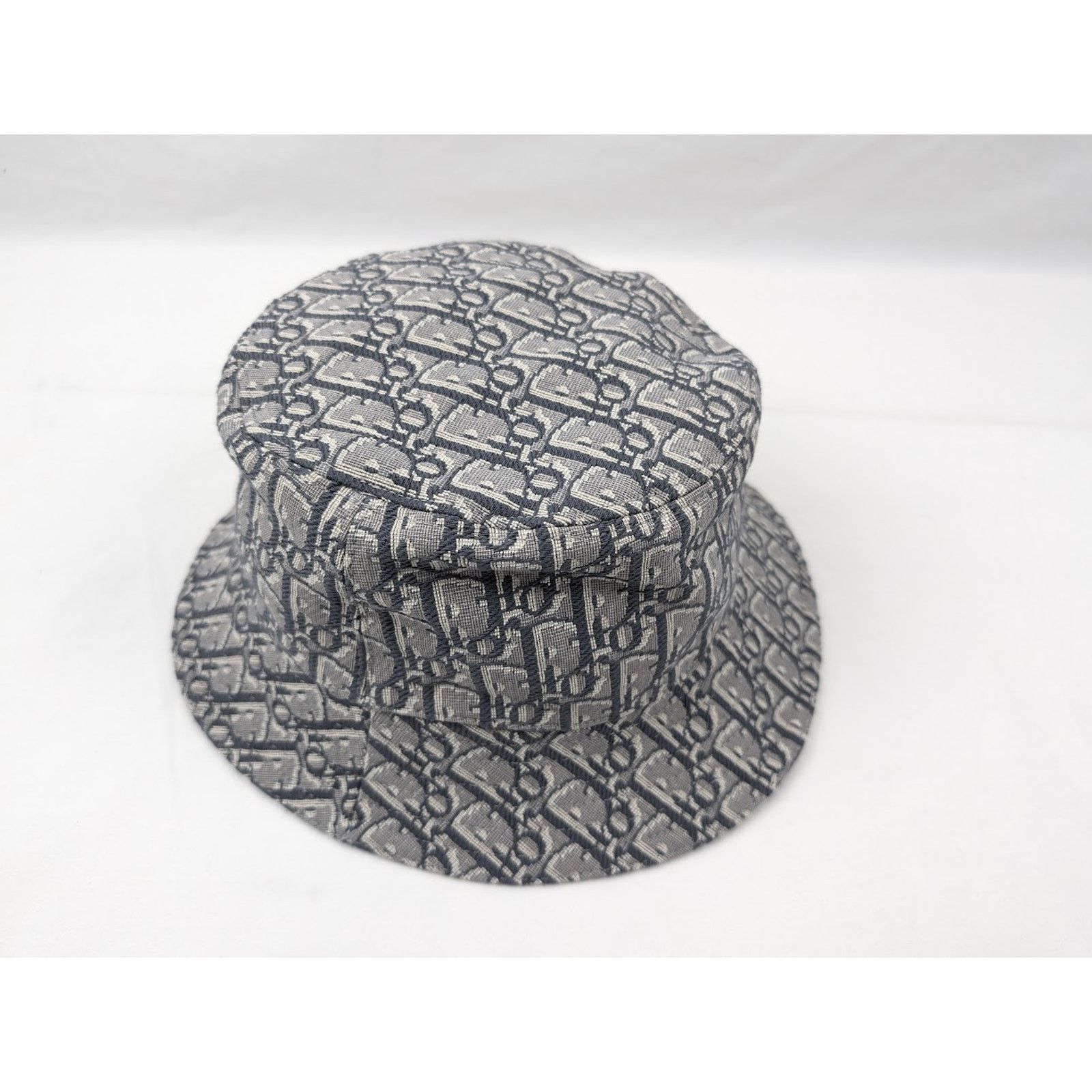 o1rshd1 Size: M / M. Woven Hat / Cap in Multicolor