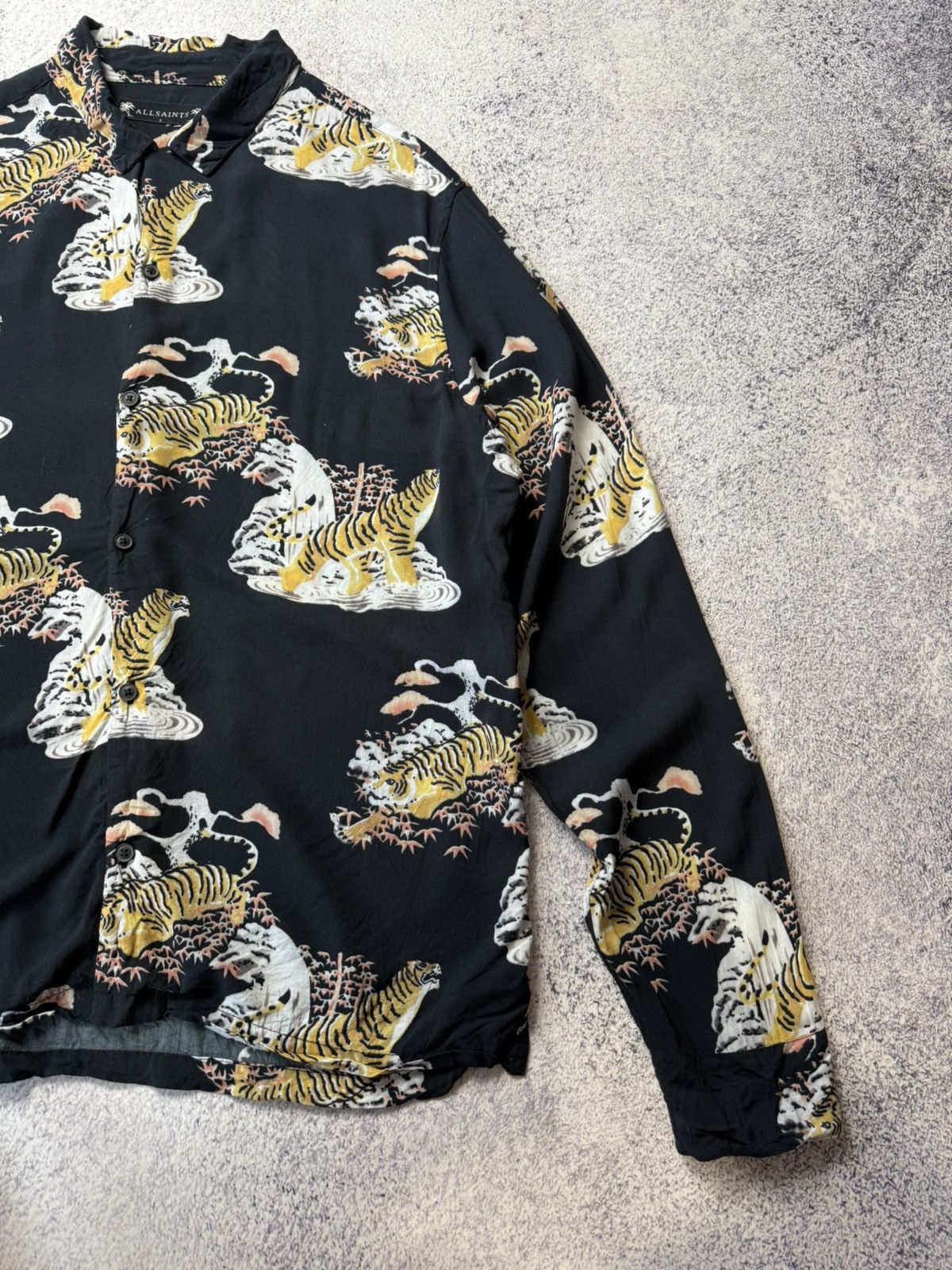 Allsaints Vintage Allsaints Viscose Tiger Crazy Print Y2K Hawaii Shirt Size US L / EU 52-54 / 3 - 13 Thumbnail
