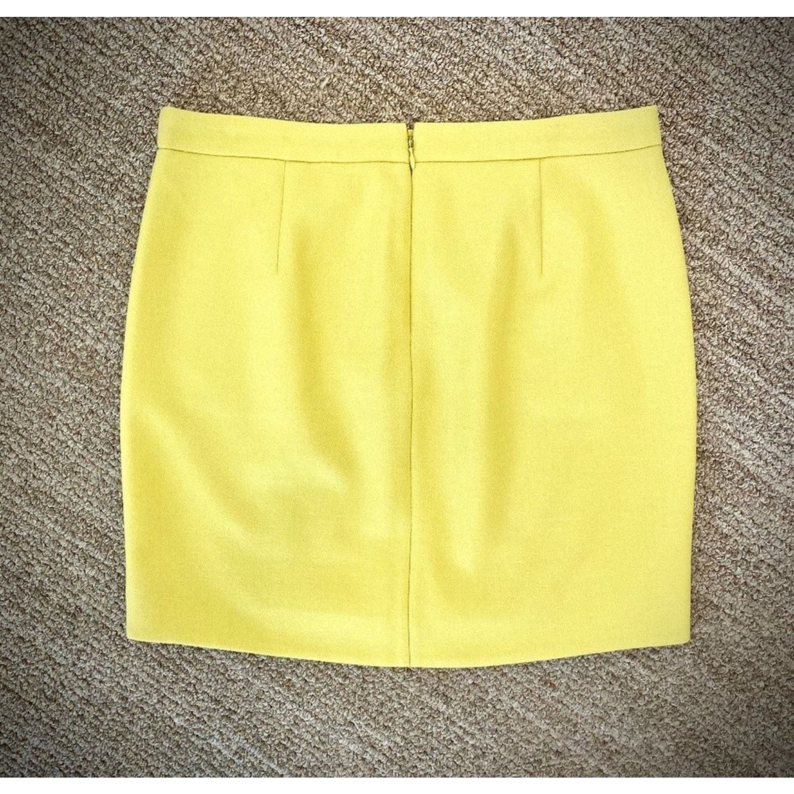 J.Crew J. Crew Felted 100% Wool Mini Skirt with Back Zip In Citrus Size 26" / US 2 / IT 38 - 4 Thumbnail