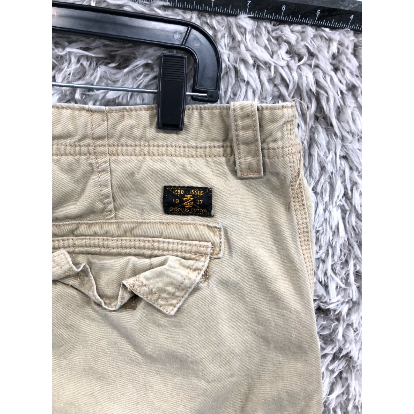Old Navy Izod Cargo Shorts Mens Size 38 Mid Rise Med Wash Beige Size US 32 / EU 48 - 7 Thumbnail