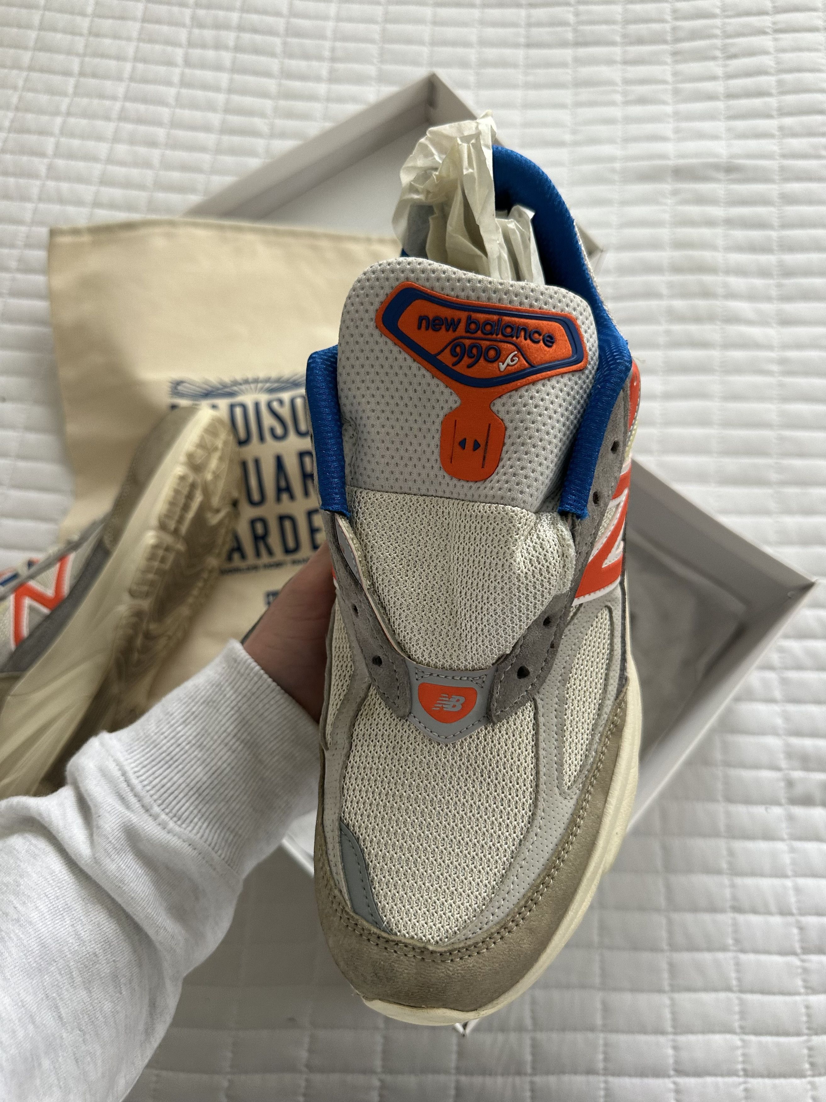Kith × New Balance New Balance Kith x Madison Square Garden 990v6 NY KNICKS Size US 11.5 / EU 44-45 - 10 Thumbnail