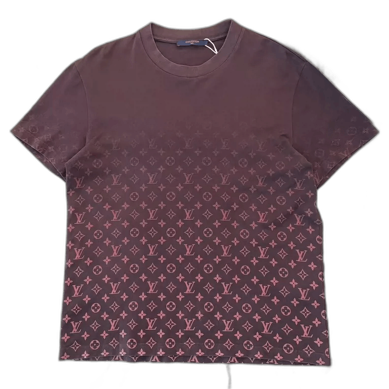 Louis Vuitton Louis Vuitton Gradient Logo T-Shirt Size US L / EU 52-54 / 3 - 1 Thumbnail