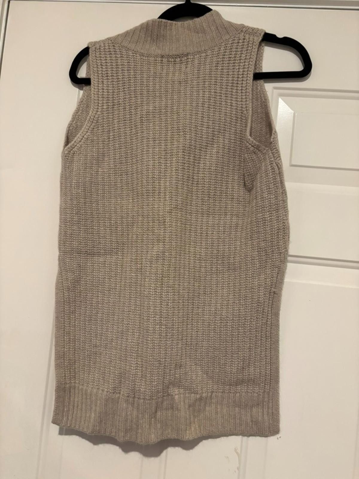 Designer Womens beige sz M Intermix cashmere and wool vest #427 Size M / US 6-8 / IT 42-44 - 2 Thumbnail