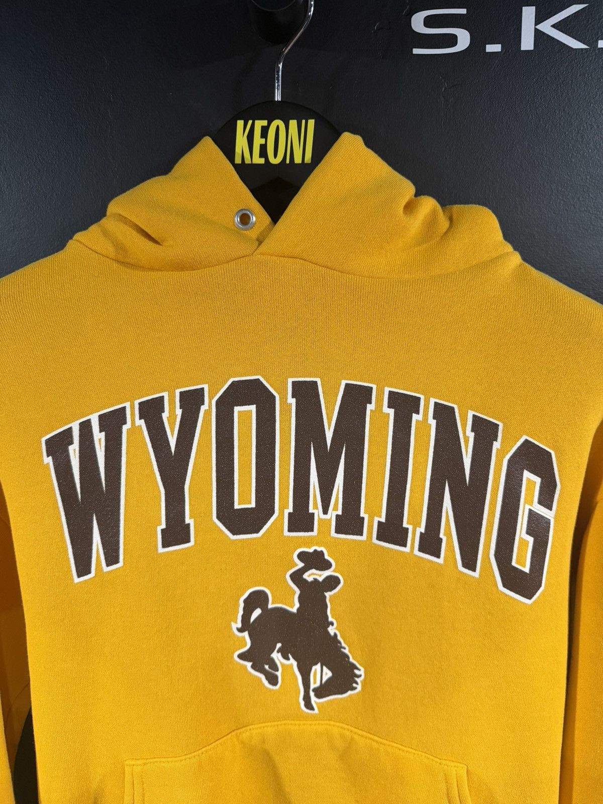 Vintage 1990s Vintage Wyoming College Grunge Paint Hoodie S Size US S / EU 44-46 / 1 - 2 Thumbnail