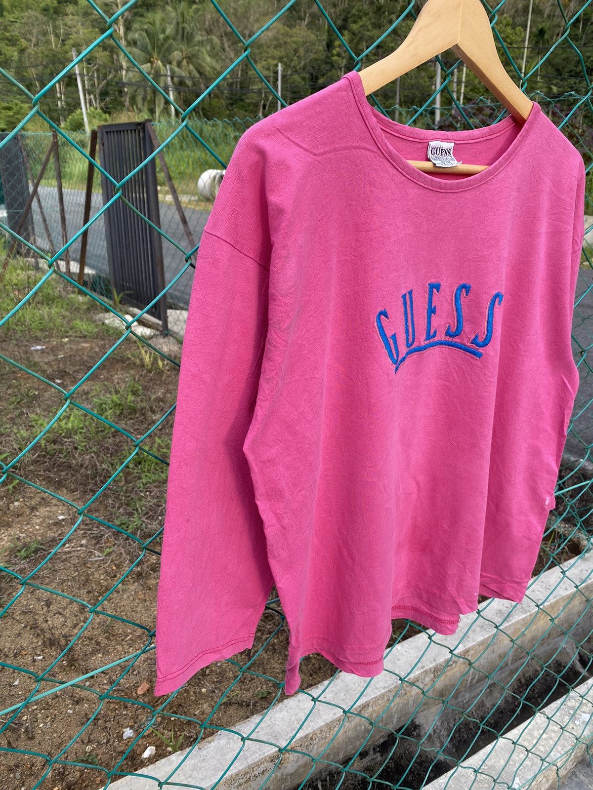 Guess Guess embroidery spellout boxy tshirt Size ONE SIZE - 4 Thumbnail