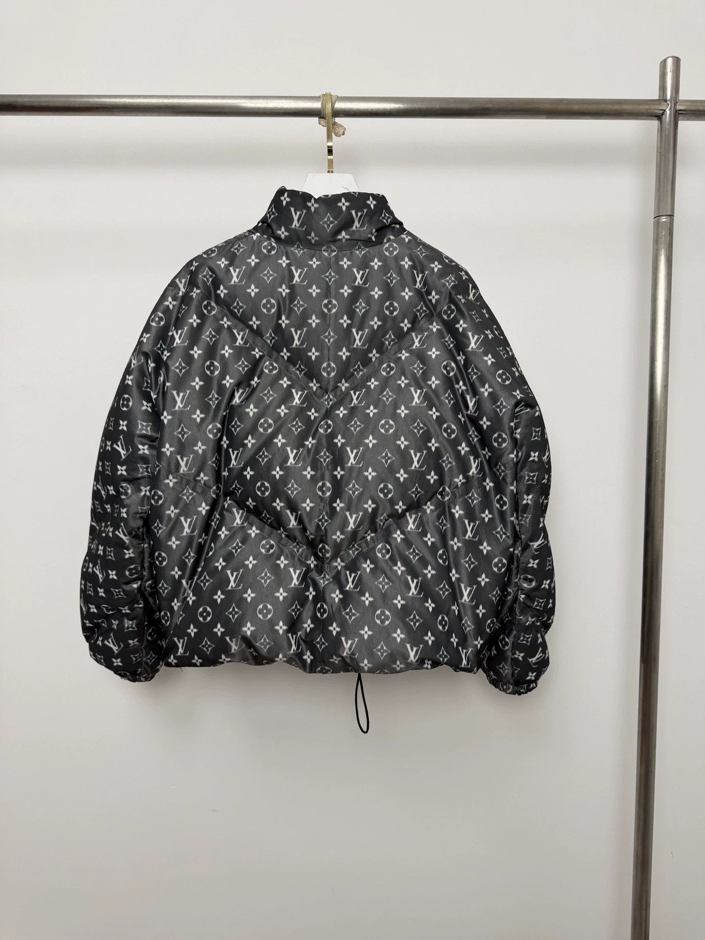 Louis Vuitton Louis Vuitton 21 FW Monogram Down Jacket Women's 36 Size XS / US 0-2 / IT 36-38 - 2 Thumbnail