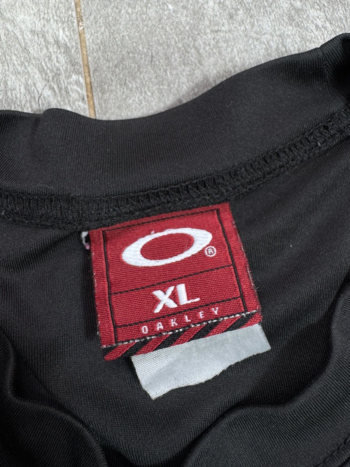 Oakley Oakley Vintage 90s Long Sleeve Black Red Rare Y2k Big Logo Size US XL / EU 56 / 4 - 5 Thumbnail