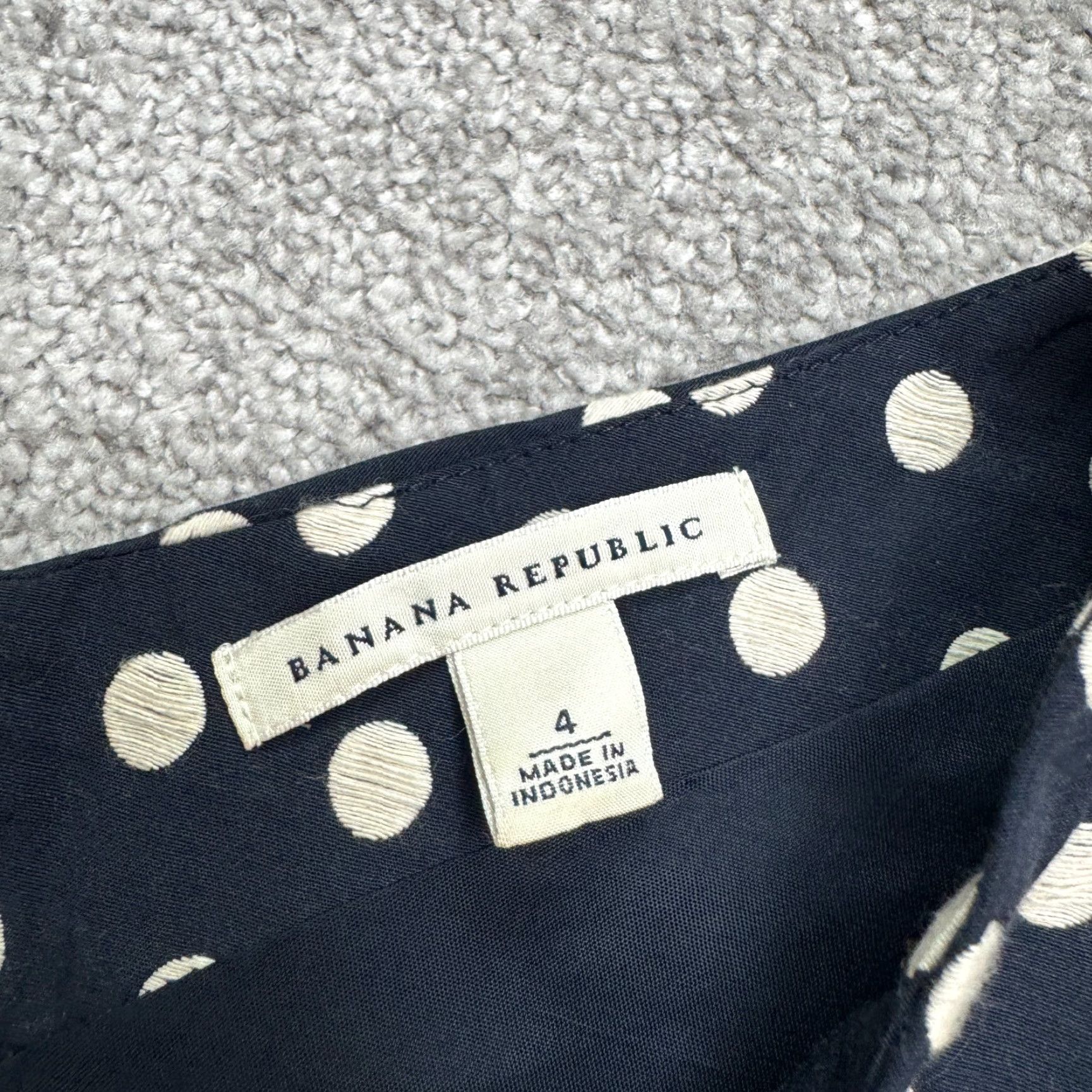 Banana Republic Banana Republic Polka Dot Midi Sheath Dress Women 4 Navy White Cap Sleeve V-Neck Size S / US 4 / IT 40 - 7 Thumbnail
