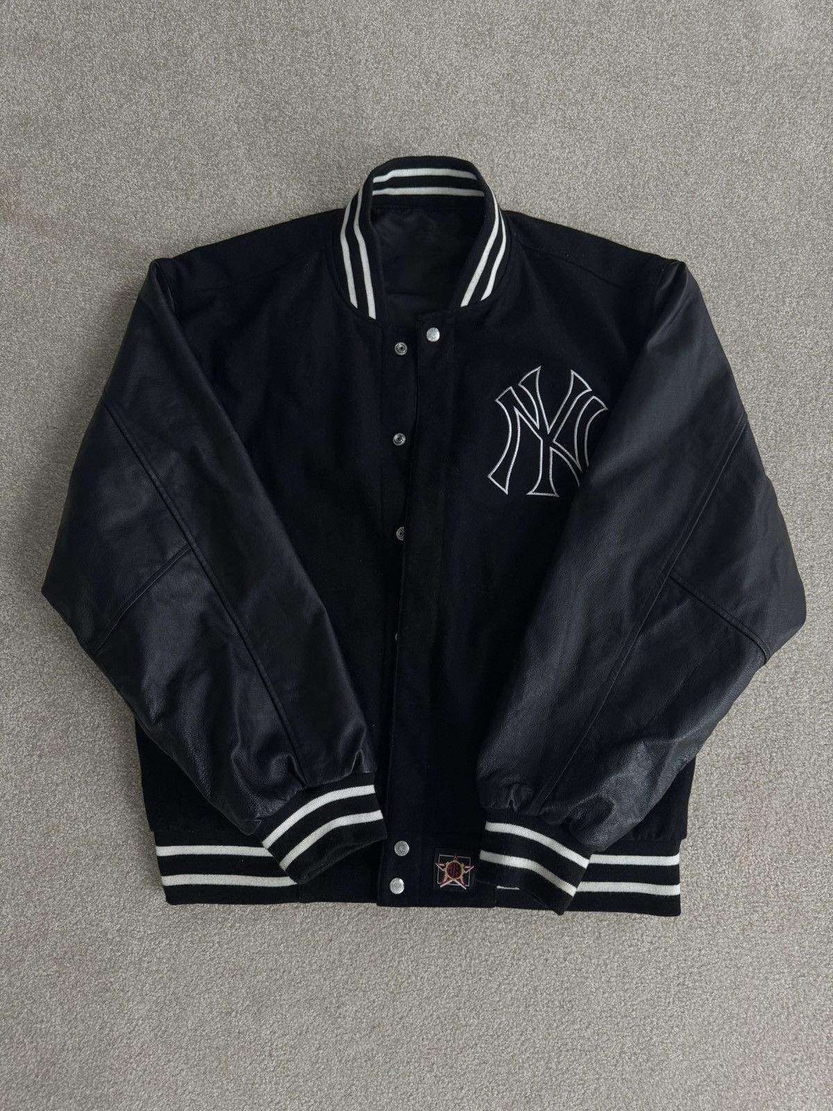 New York Yankees New York Yankee Varsity Boomer Size US XL / EU 56 / 4 - 1 Thumbnail