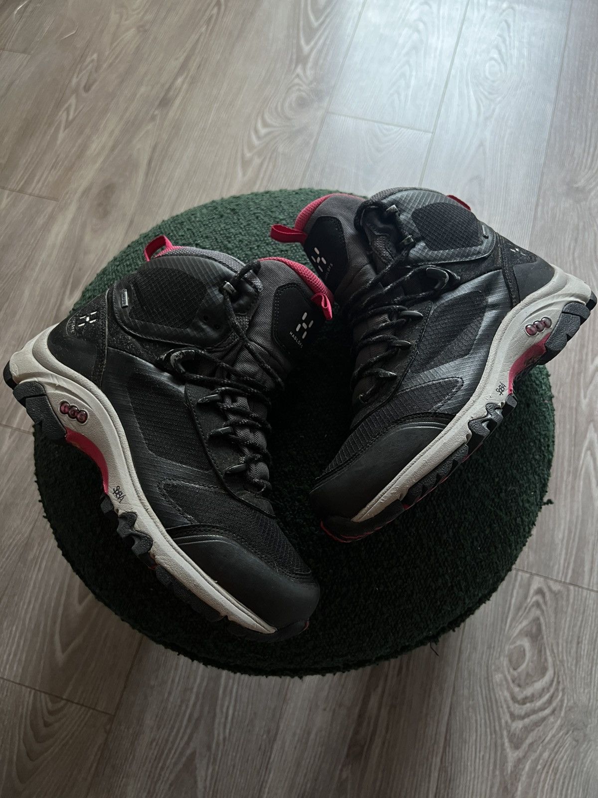 Asics × Goretex × Haglofs ‼️Haglofs x Asics Gel Observe Hi Q GT Wtprf Black/Pink Boots‼️ Size US 7 / IT 37 - 5 Thumbnail