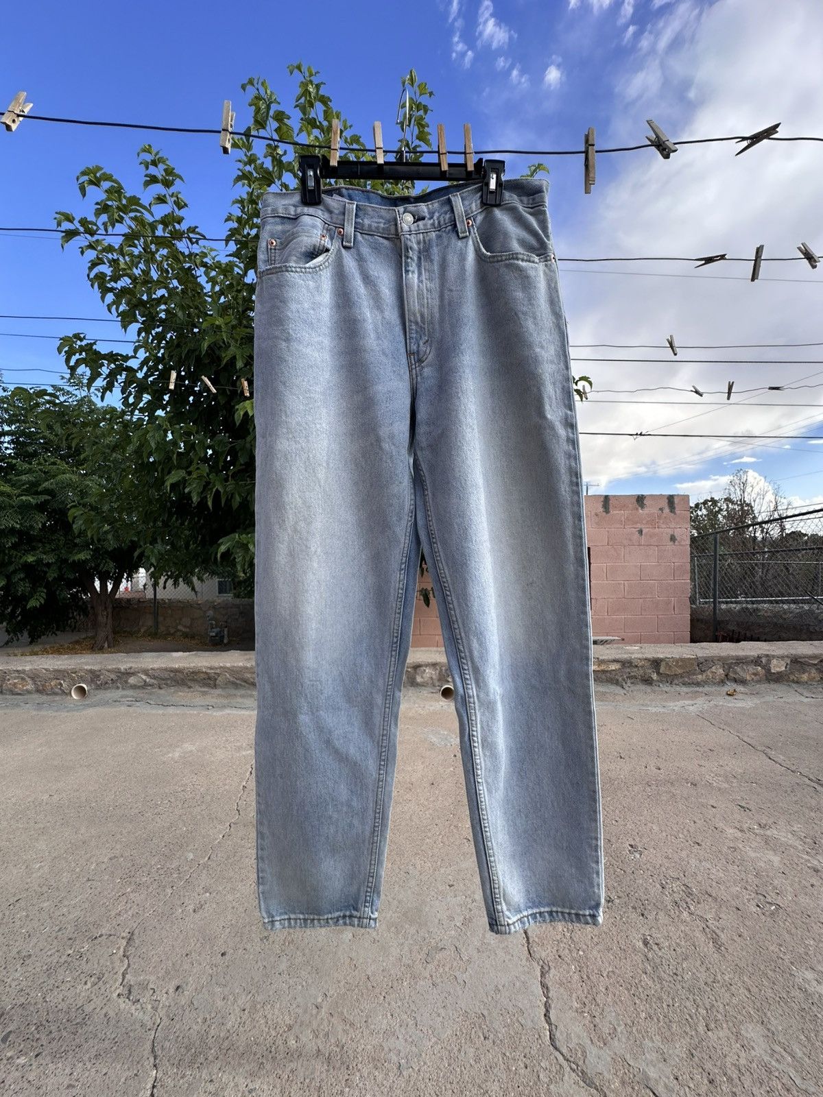 Levi's Levi’s 550s Lightwash Painters Denim Size US 34 / EU 50 - 1 Thumbnail
