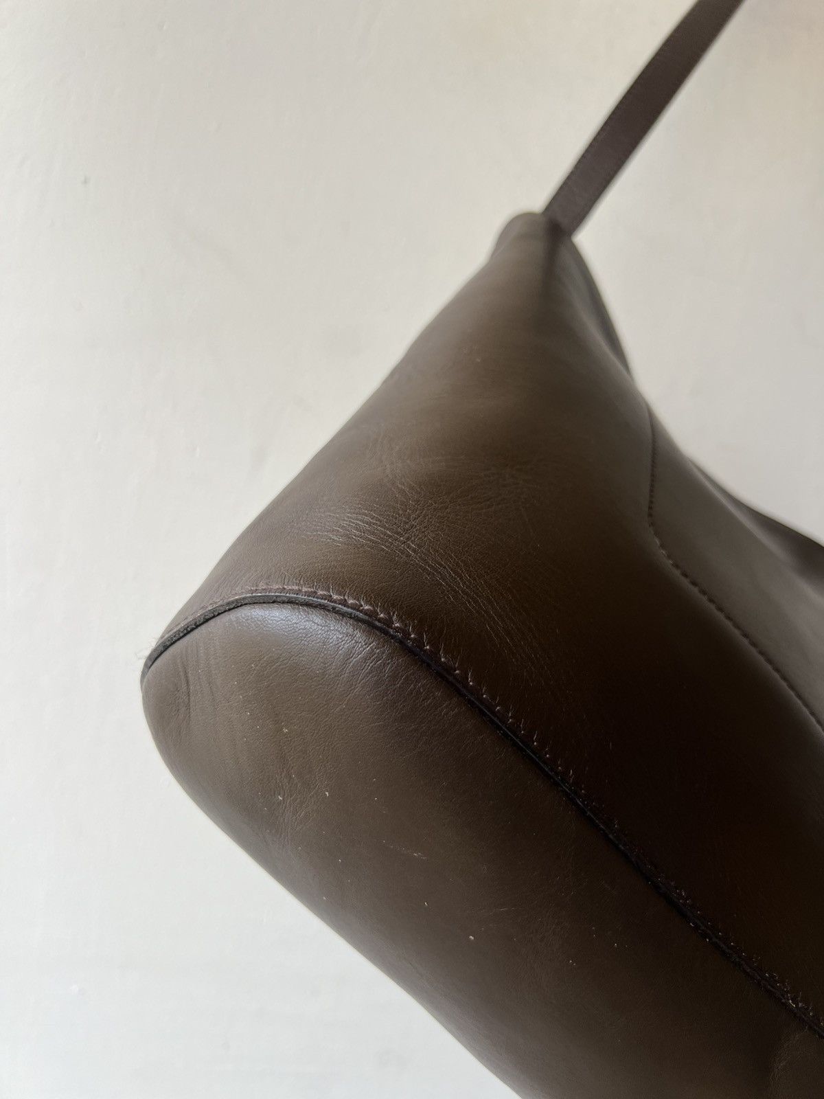 Margaret Howell Vintage Margaret Howell Patina Scratch Cowhide Leather Bag Size ONE SIZE - 22 Thumbnail