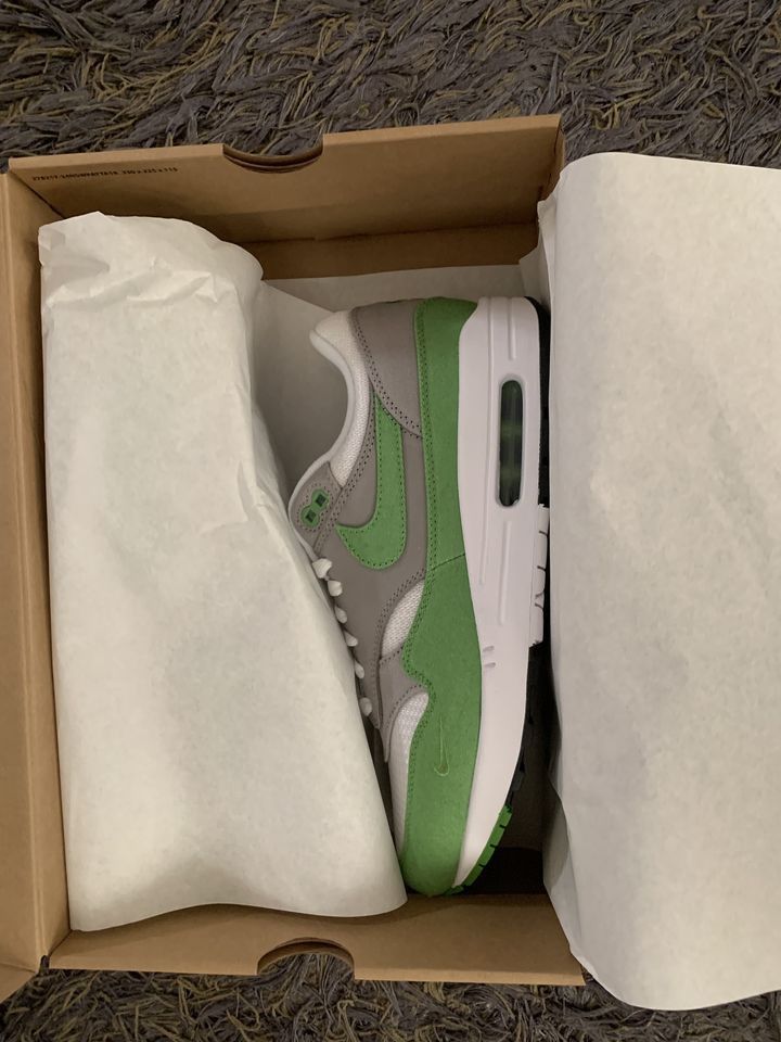 Nike × Patta AM1 Patta Chlorophyll- EUR 42.5 Size US 9 / EU 42 - 1 Thumbnail