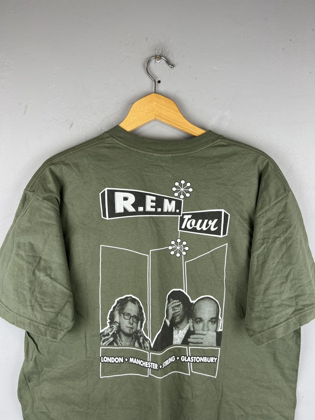 Band Tees 💥Exclusive💥 R.E.M 1999 UP Tour RARE tee Size US XL / EU 56 / 4 - 4 Thumbnail