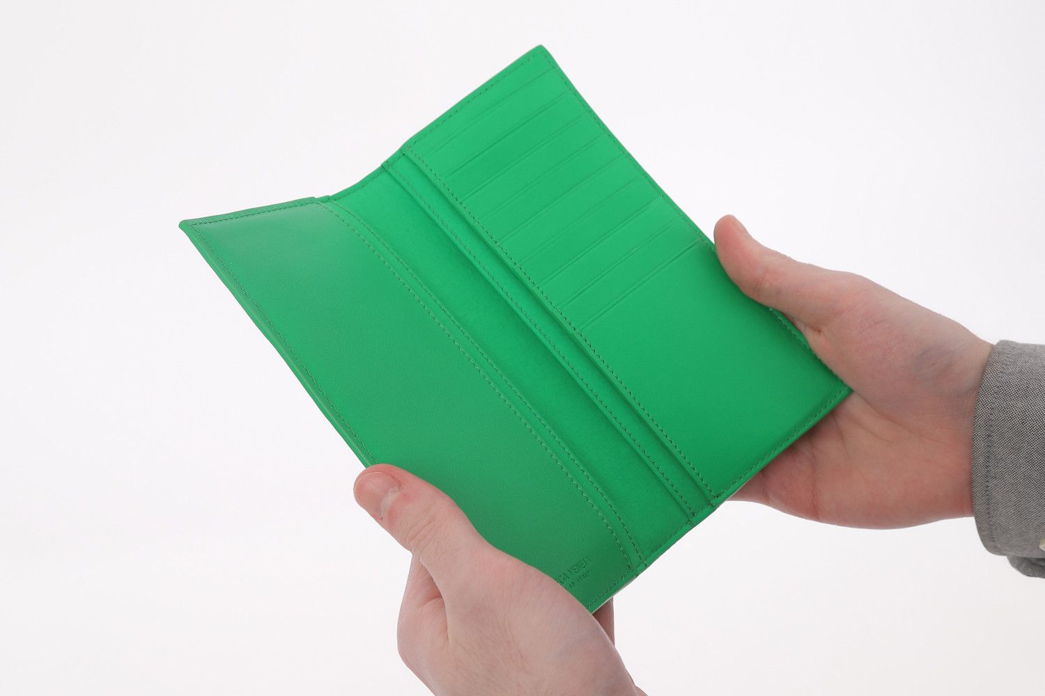 Bottega Veneta o1n1vont1124 Size: OS / Card Case in Green Size ONE SIZE - 2 Thumbnail