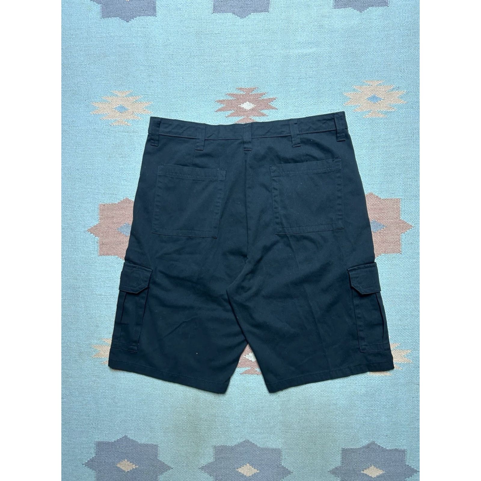 Wrangler VINTAGE Wrangler Cargo Shorts Black Cotton Twill Mens 36 Utility Pockets Skater Chino 10.5” Inseam 23” Outseam 36”? Size US 36 / EU 52 - 5 Thumbnail