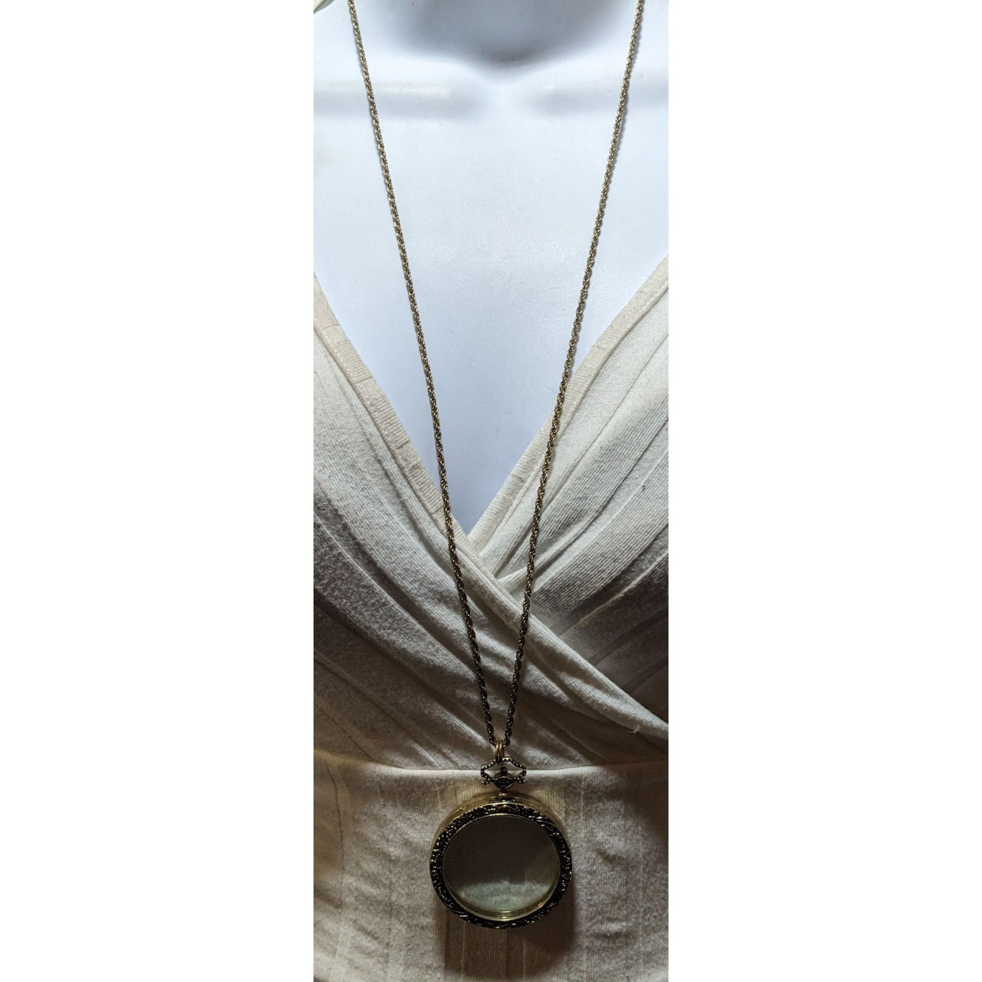 Other Gold Tone Magnifying Glass Pendant Necklace Size ONE SIZE - 4 Thumbnail