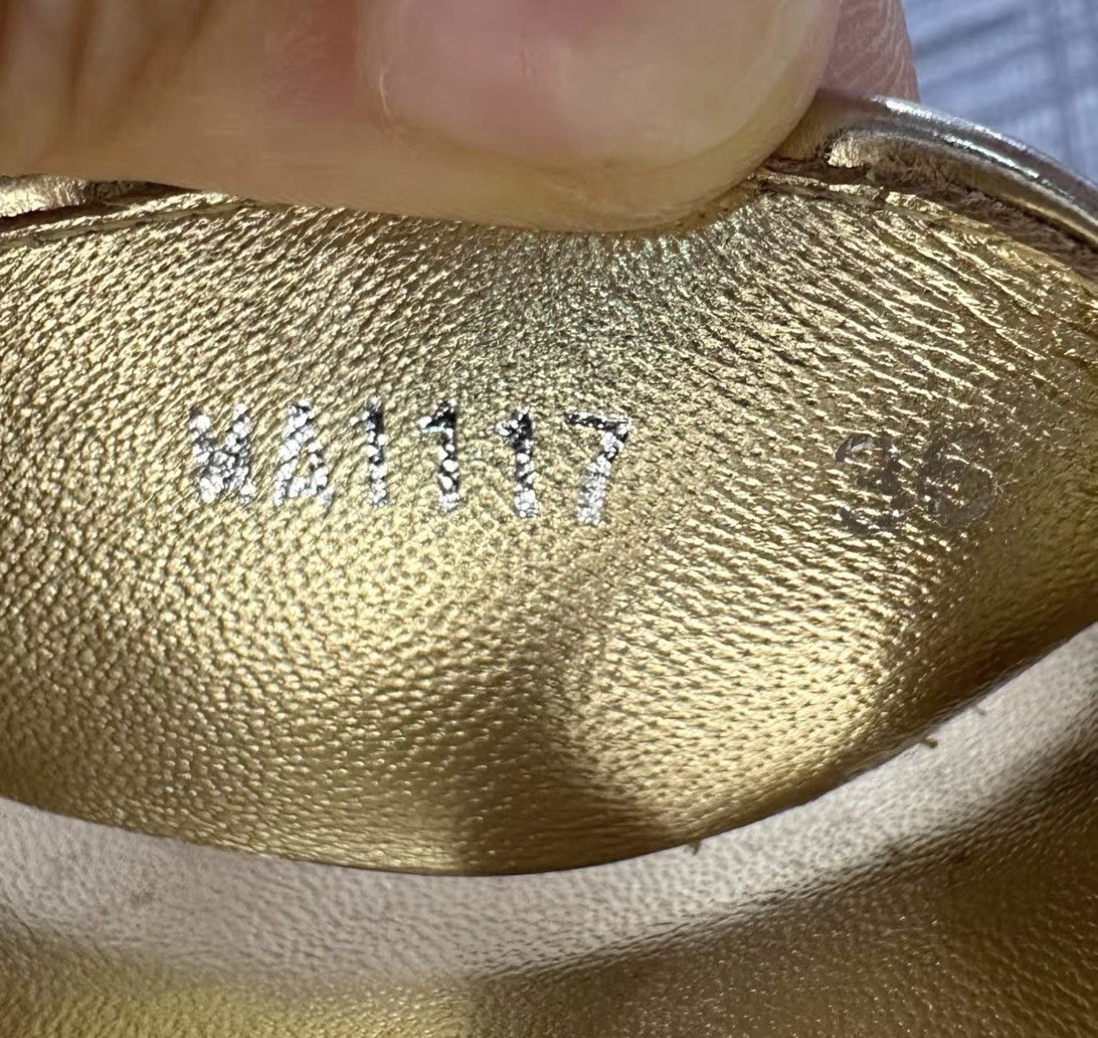 Louis Vuitton Louis Vuitton Monogram Slide Sandals J42 Size US 6 / IT 36 - 7 Thumbnail