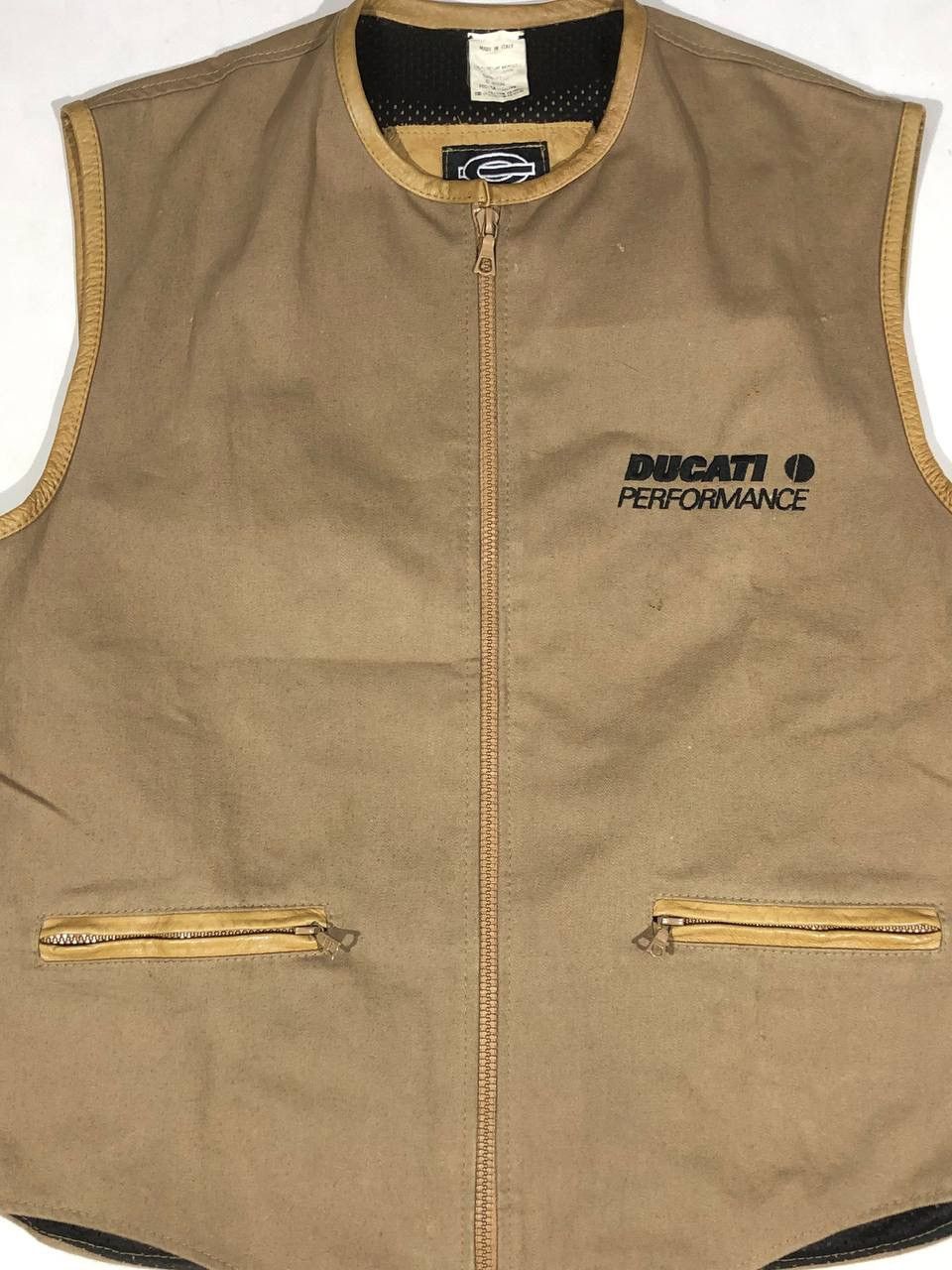 Ducati × Vintage Ducati Performance By C.M.J. Racing Moto Vest Size US M / EU 48-50 / 2 - 2 Thumbnail