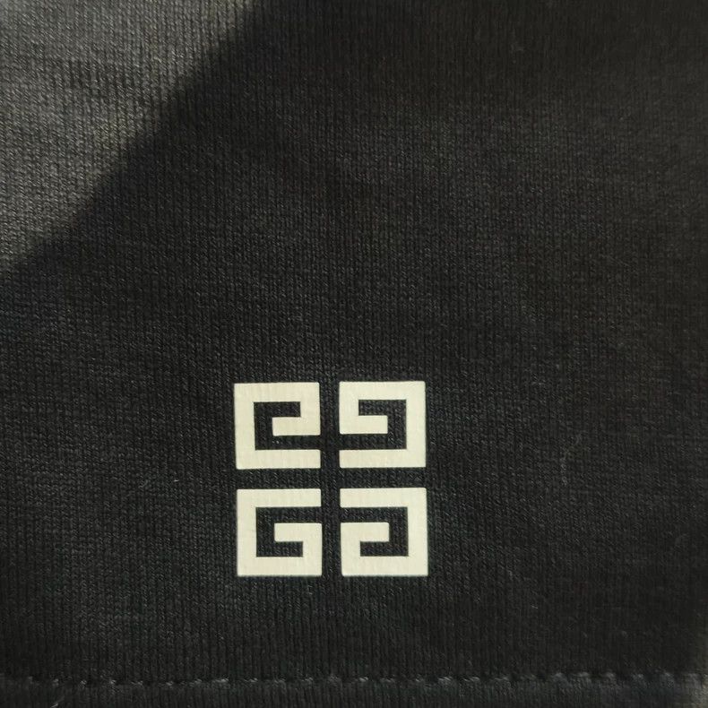 Givenchy Givenchy Center Printed Logo Short Sleeve Size US S / EU 44-46 / 1 - 6 Thumbnail