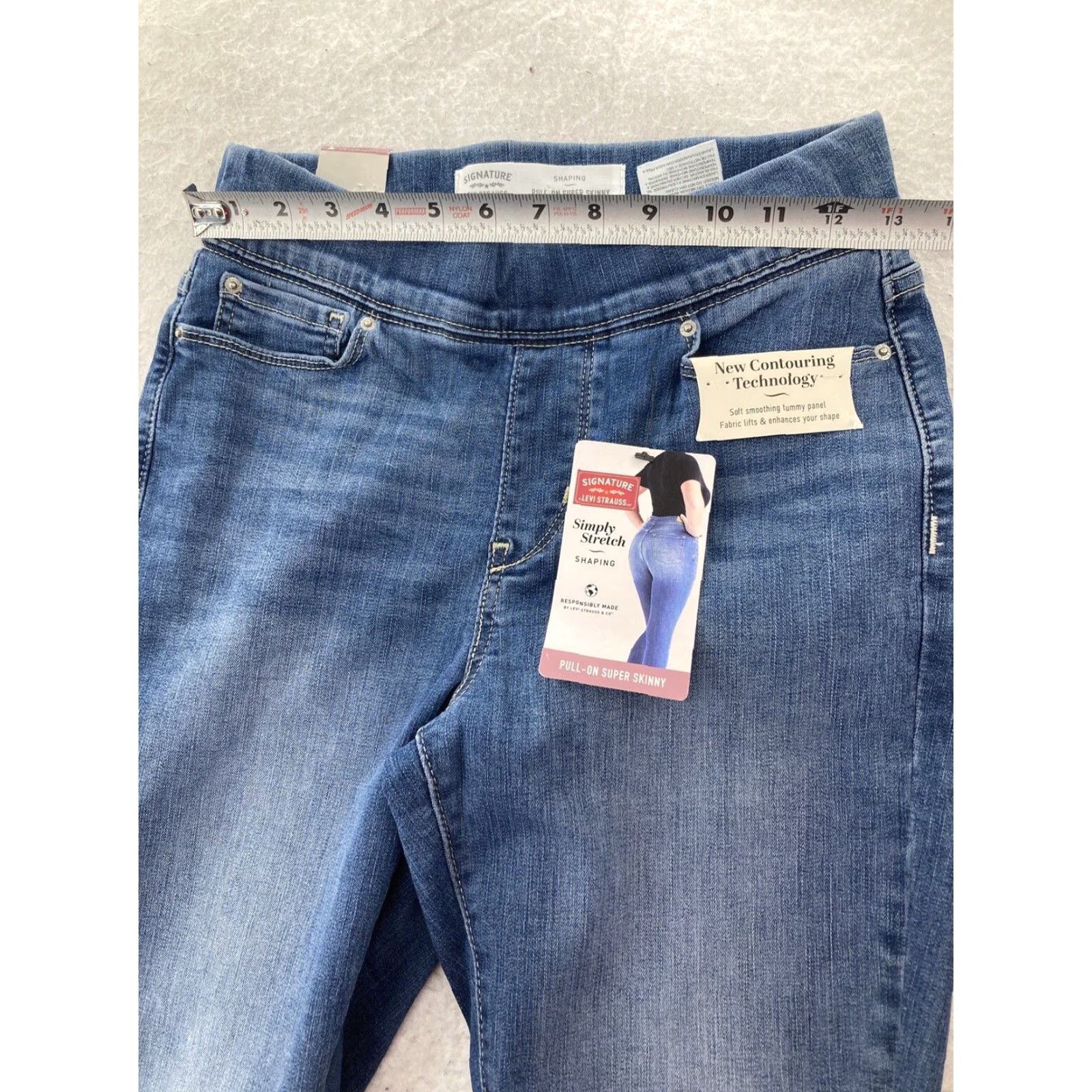 Levi's Signature Levi's Jeans Women's Super Skinny Pull On Size 4 Denim Blue Shaping Stretch Modern Size 27" / US 4 / IT 40 - 3 Thumbnail
