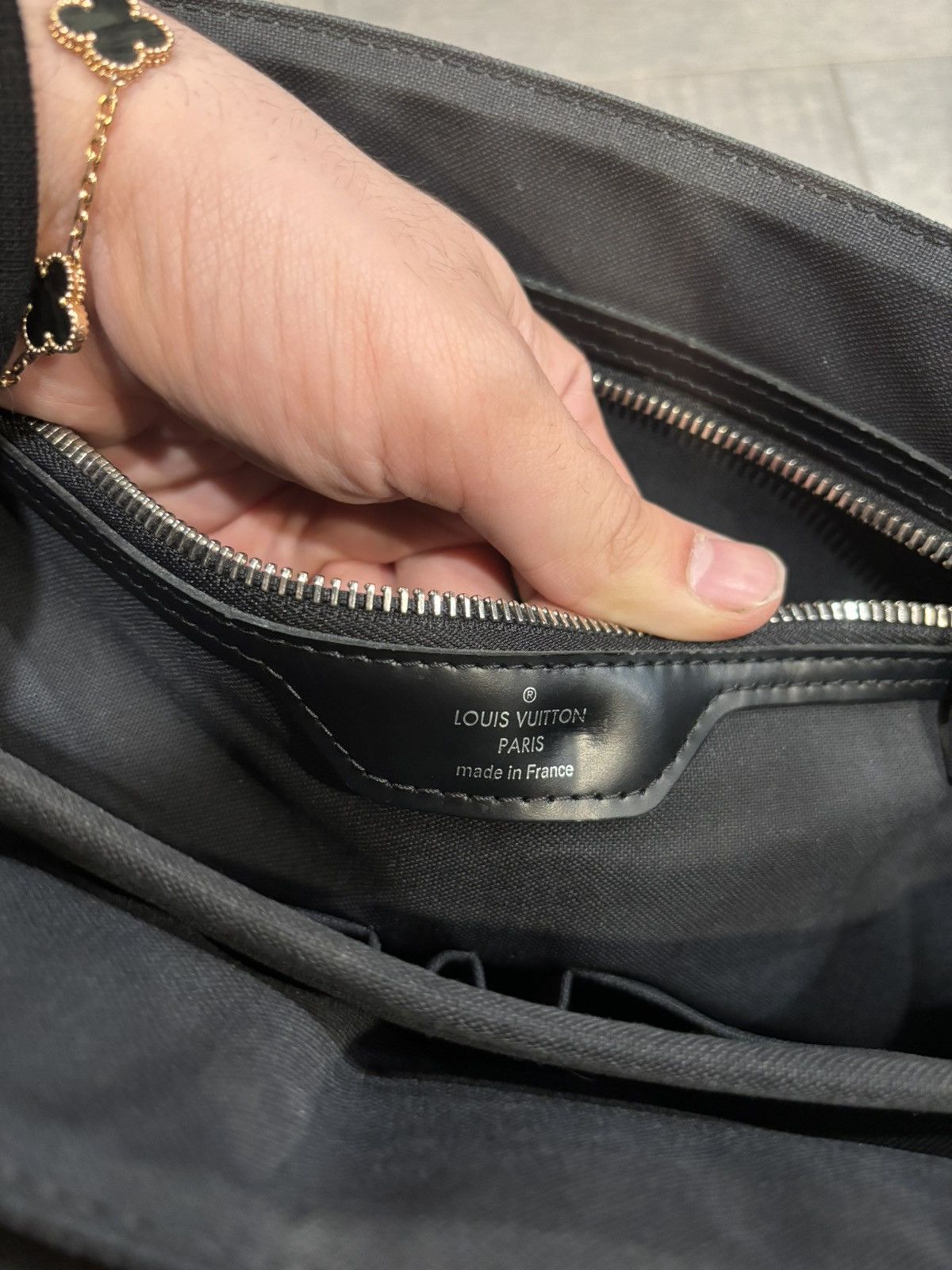 Louis Vuitton Louis Vuitton Black Daimler Messenger Bag Size ONE SIZE - 8 Thumbnail