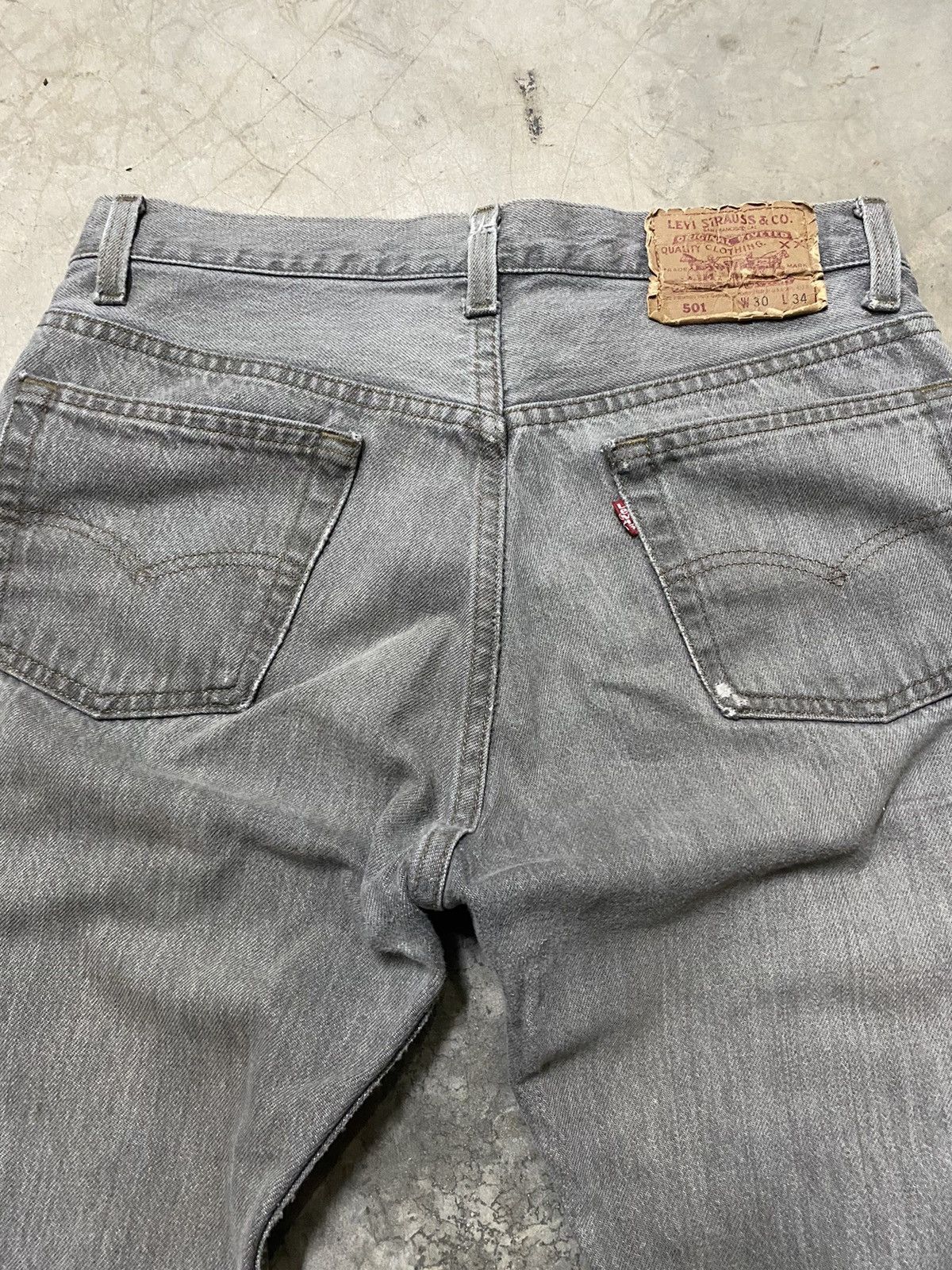 Levi's × Vintage Vintage Levi’s 501 Grey Fade Black Size US 30 / EU 46 - 4 Thumbnail