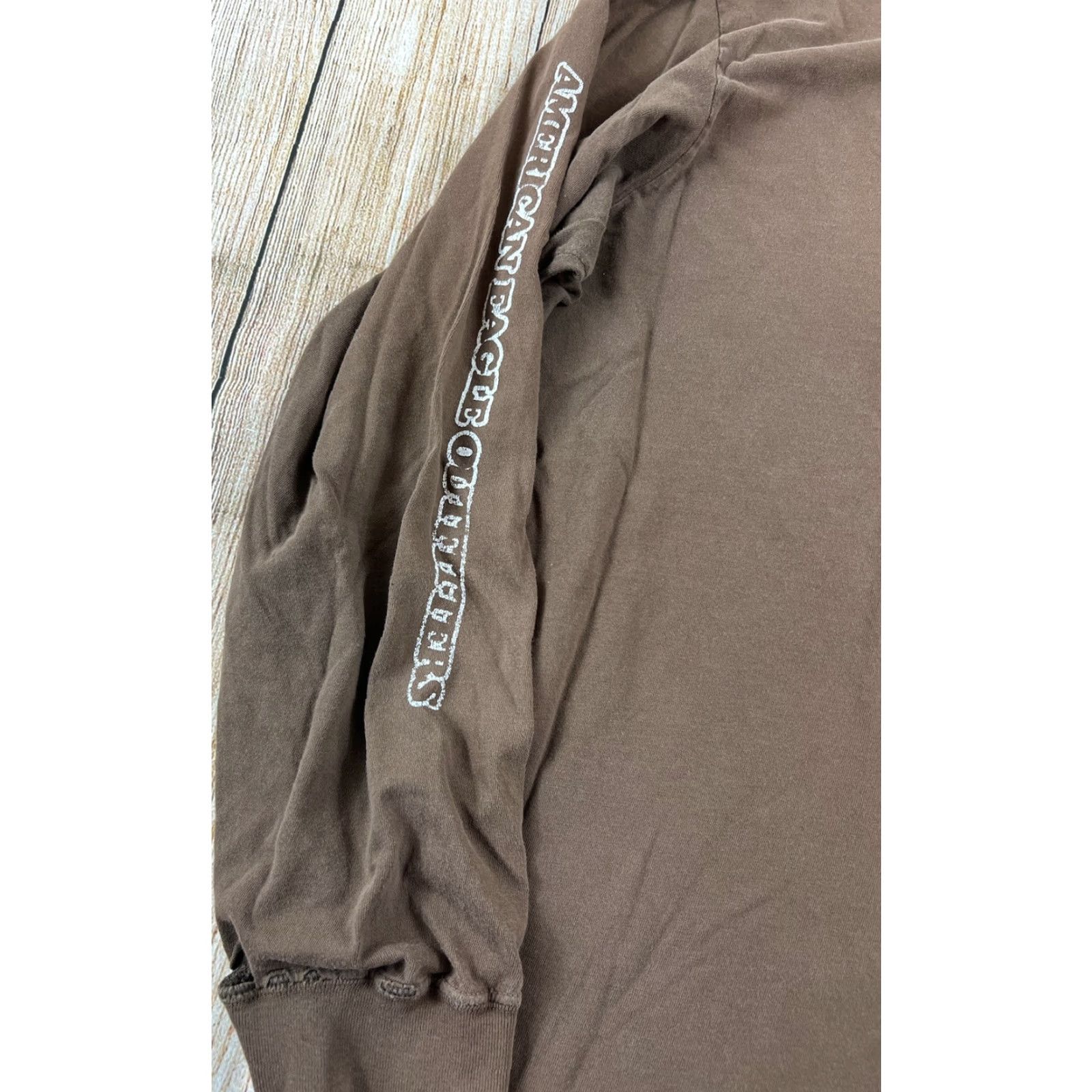 American Eagle Outfitters VINTAGE American Eagle Distressed Brown Shirt Snowboard Camp Chicks Dig Tricks Men 2XL Brown T-Shirt Size US XXL / EU 58 / 5 - 4 Thumbnail