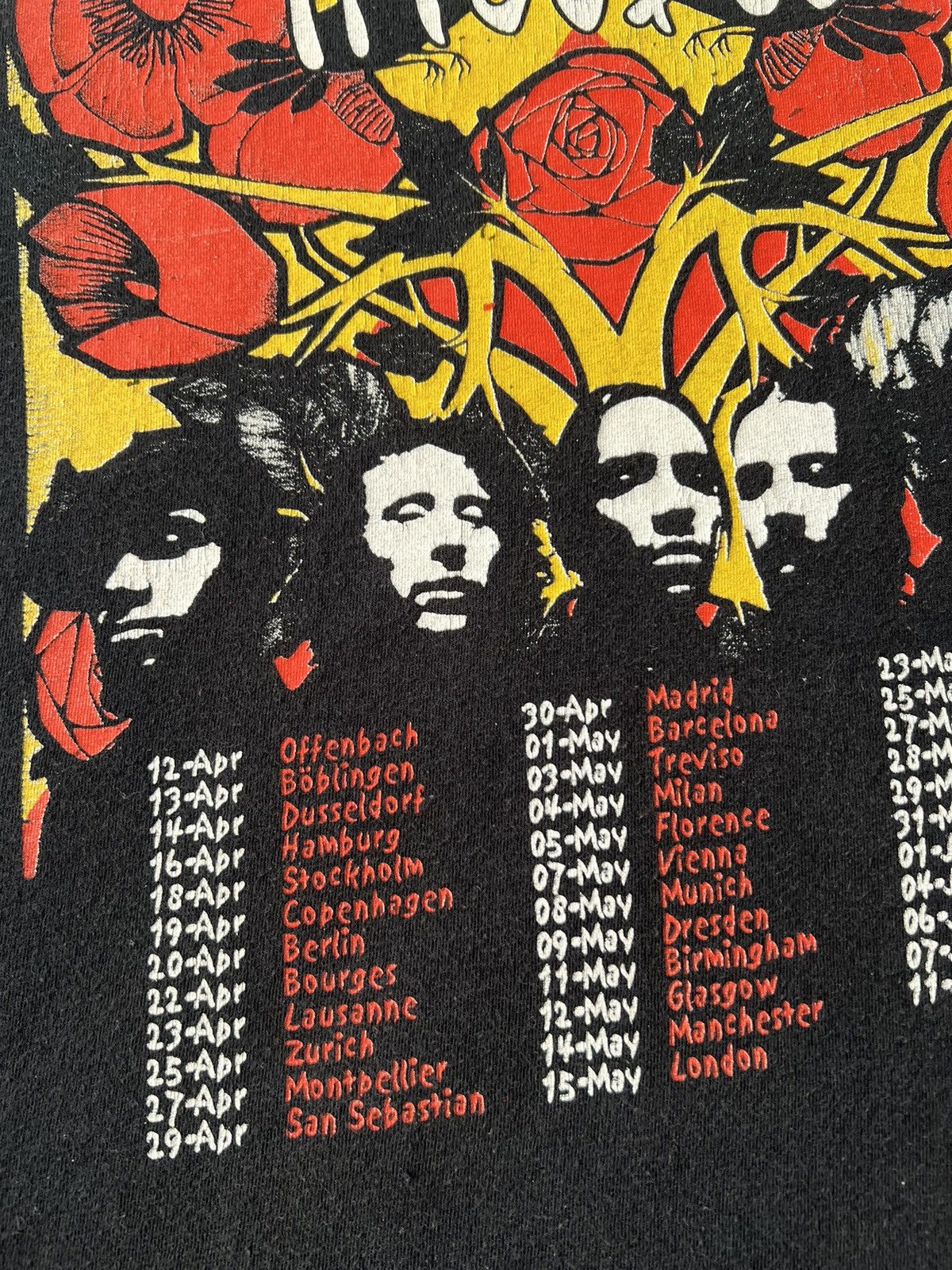 Band Tees Vintage 2004 Incubus A Crow Left of the Murder Tour T-shirt Size US L / EU 52-54 / 3 - 13 Thumbnail