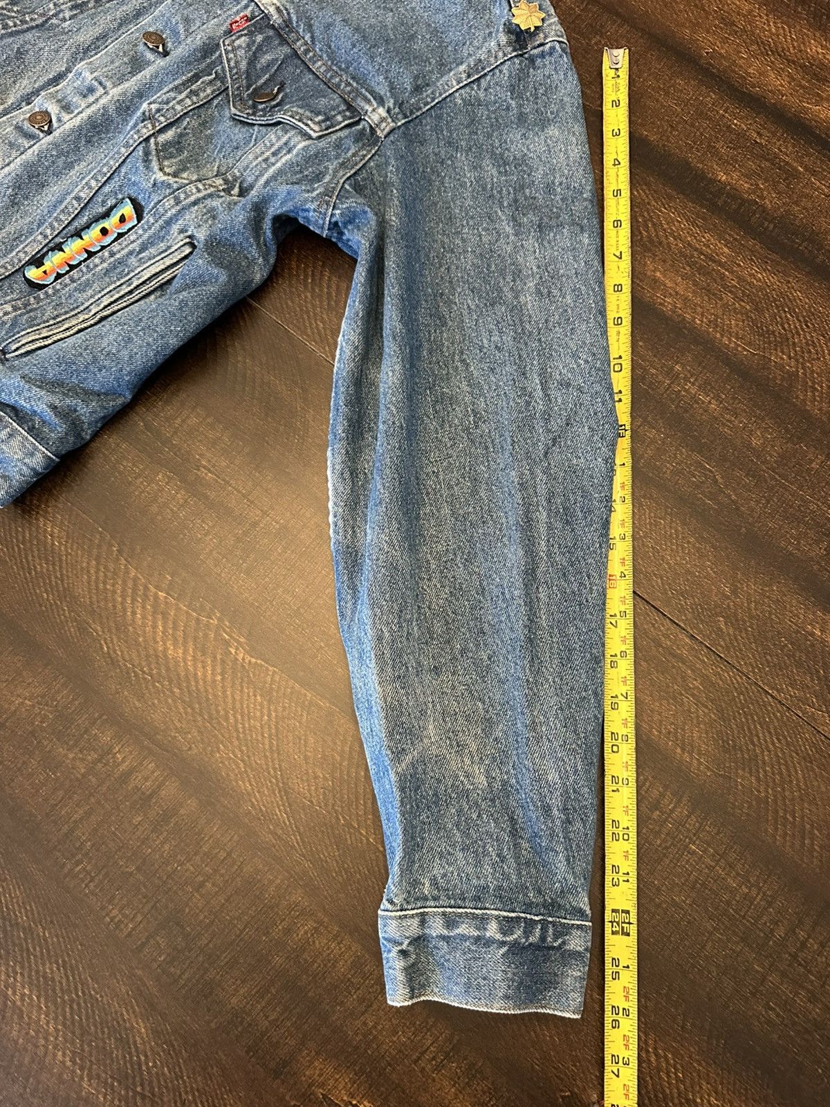 Levi's Vintage Thrashed/Patched Levi's Jean Jacket 44L-70506-0214 Size L / US 10 / IT 46 - 11 Thumbnail