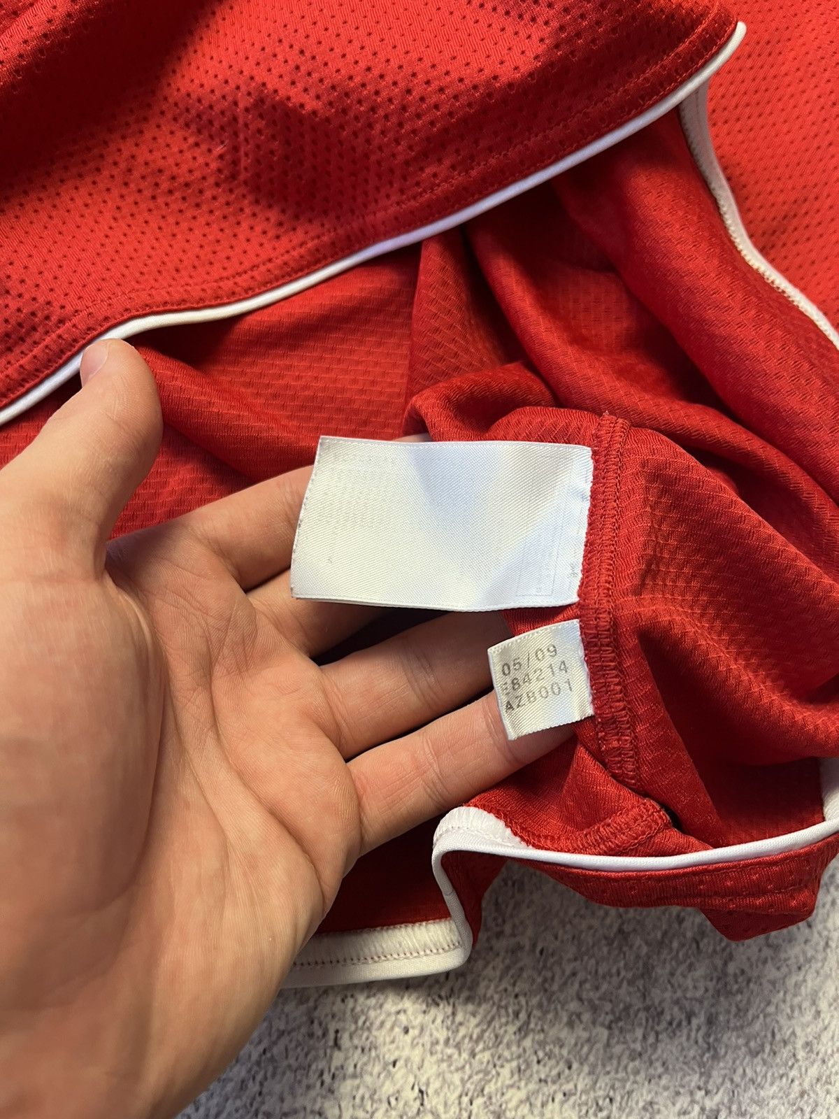 Adidas ADIDAS FC Bayern Munchen Mens Football Shirt Jersey Red Size US L / EU 52-54 / 3 - 20 Thumbnail