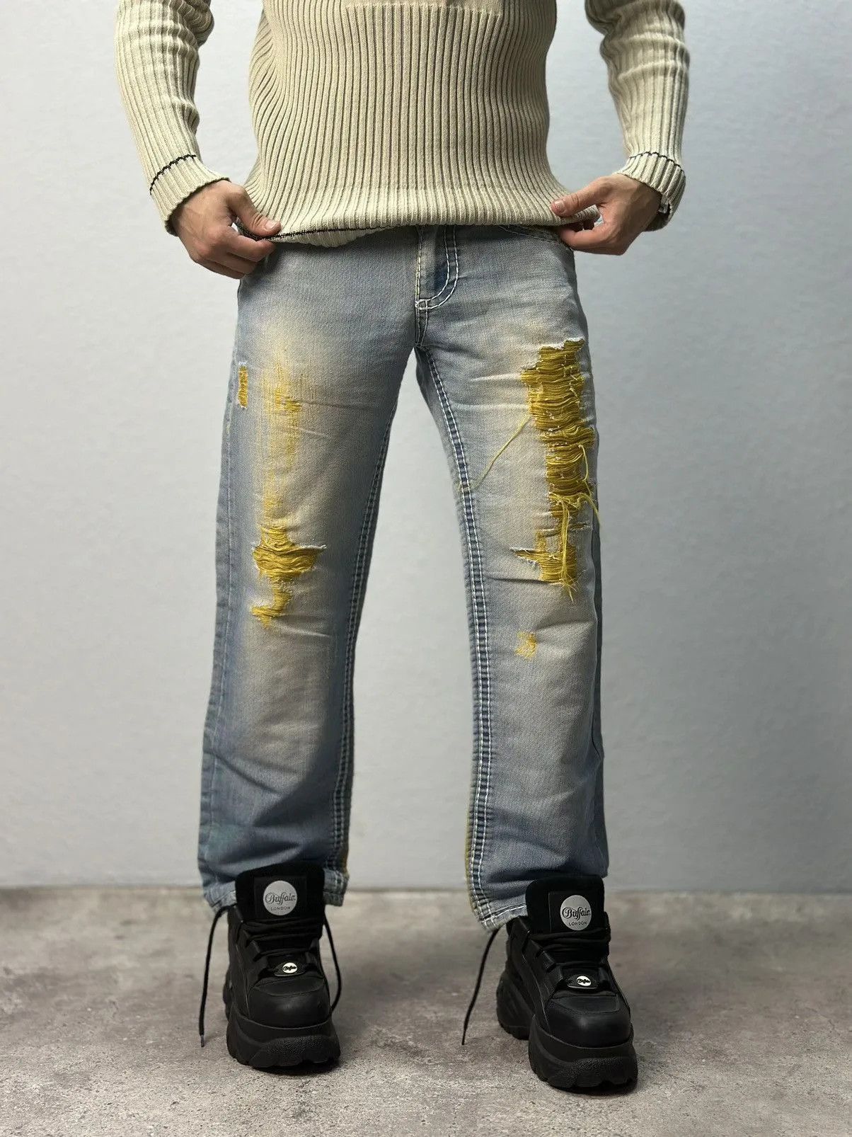 True Religion Vintage USA True Religion Japan Distressed Faded Denim Y2K Size US 31 - 4 Thumbnail
