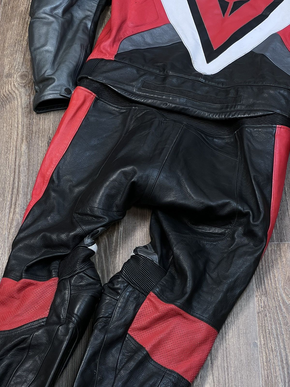 Dainese × Vintage Dainese Racing Leather Motorcycle Jacket + Pant Suit Size US XL / EU 56 / 4 - 19 Thumbnail
