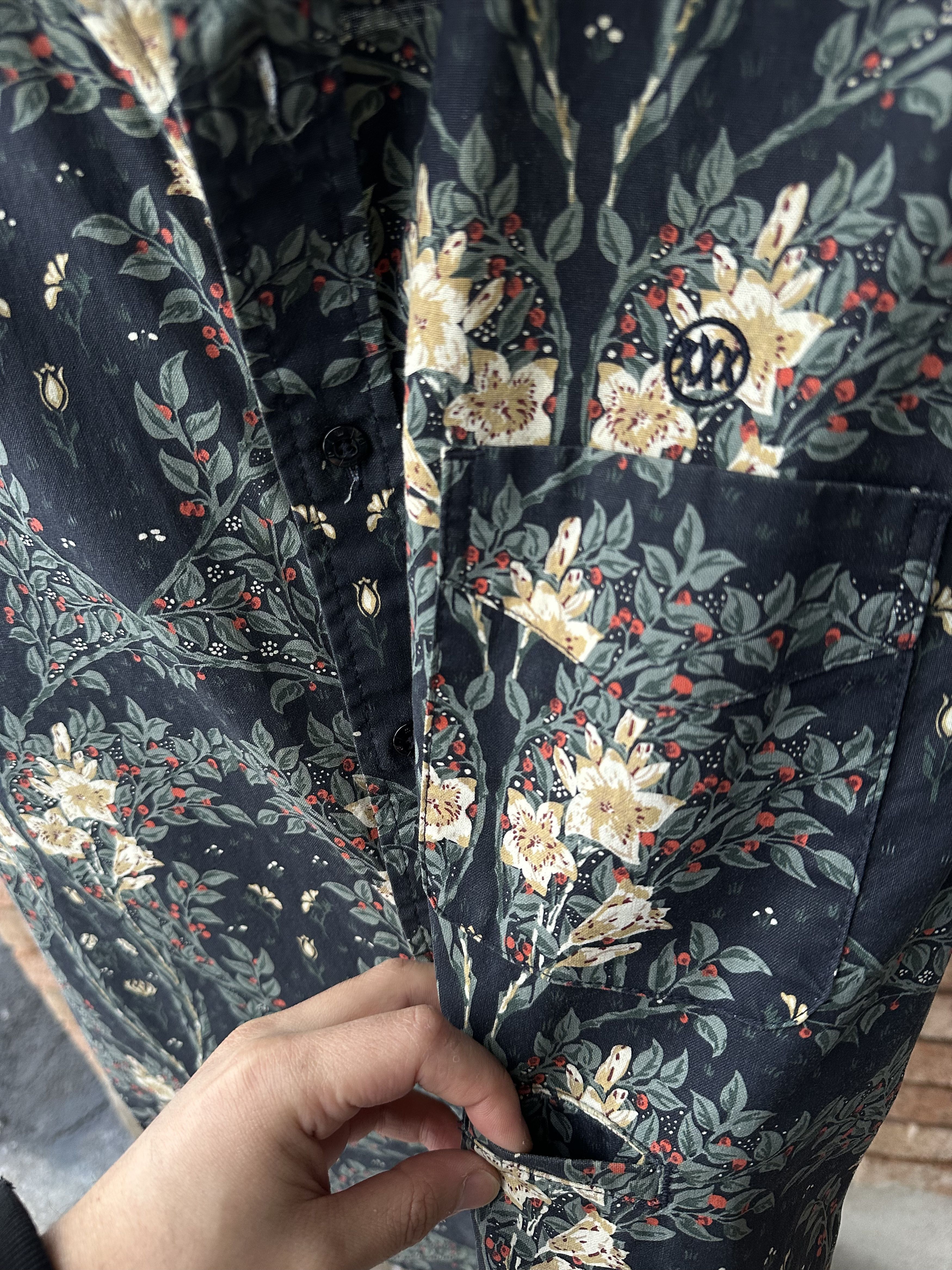 10 Deep Cherry Blossom Shirt Size US S / EU 44-46 / 1 - 3 Thumbnail