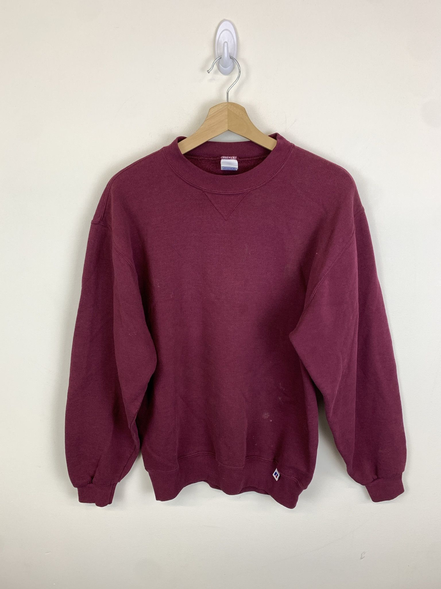 Vintage Vintage Crewneck Maroon Russel Athletic Blank Pullover Size M Size US M / EU 48-50 / 2 - 1 Thumbnail