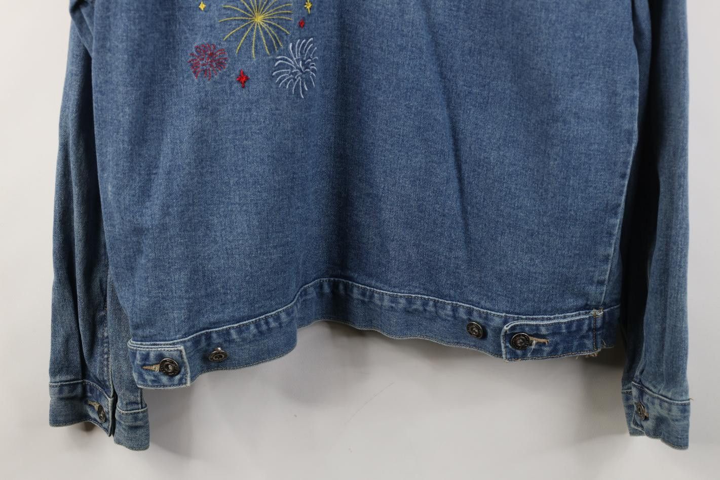 Vintage Vintage 90s Y2K Hotel Casino Denim Jean Trucker Jacket Blue Size US L / EU 52-54 / 3 - 17 Thumbnail
