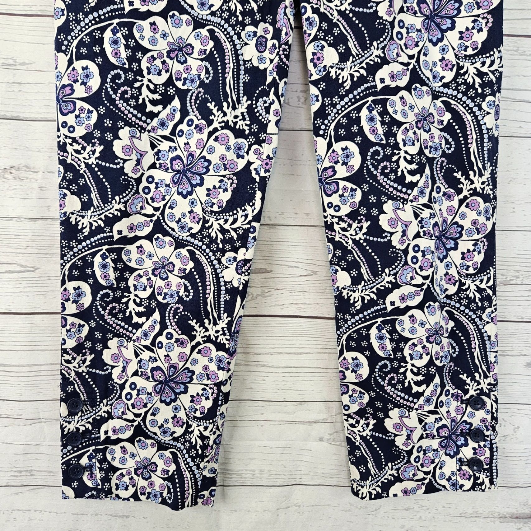 Talbots Talbots Womens Perfect Crop Pant Sz 2P Blue Floral Mid Rise Cropped Pants Womens 2P Blue Floral 22 Inseam 8.5 Rise Size 26" / US 2 / IT 38 - 3 Thumbnail