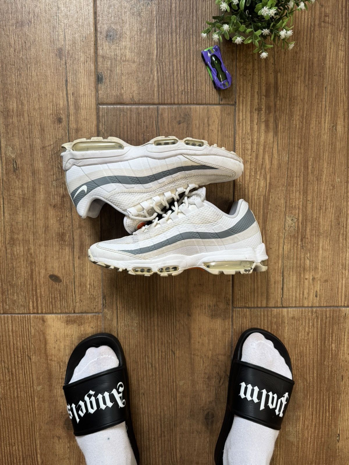 Nike Nike Air Max 95 White Grey CI2298-100 Size US 9 / EU 42.5 Size US 9 / EU 42 - 2 Thumbnail
