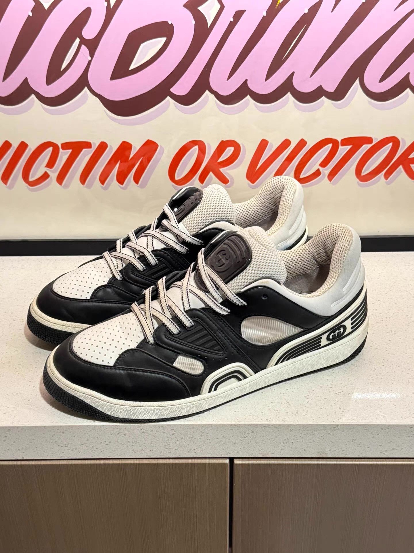 Gucci GUCCI Basket low-top lace-up fashion sneakers Ｑ20 Size US 9.5 / EU 42-43 - 1 Thumbnail